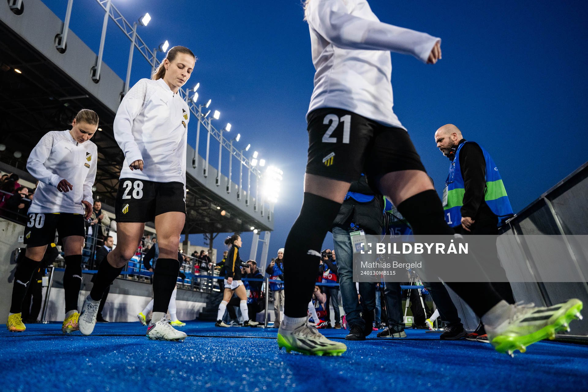 Anna Anvegård of Häcken enters the pitch