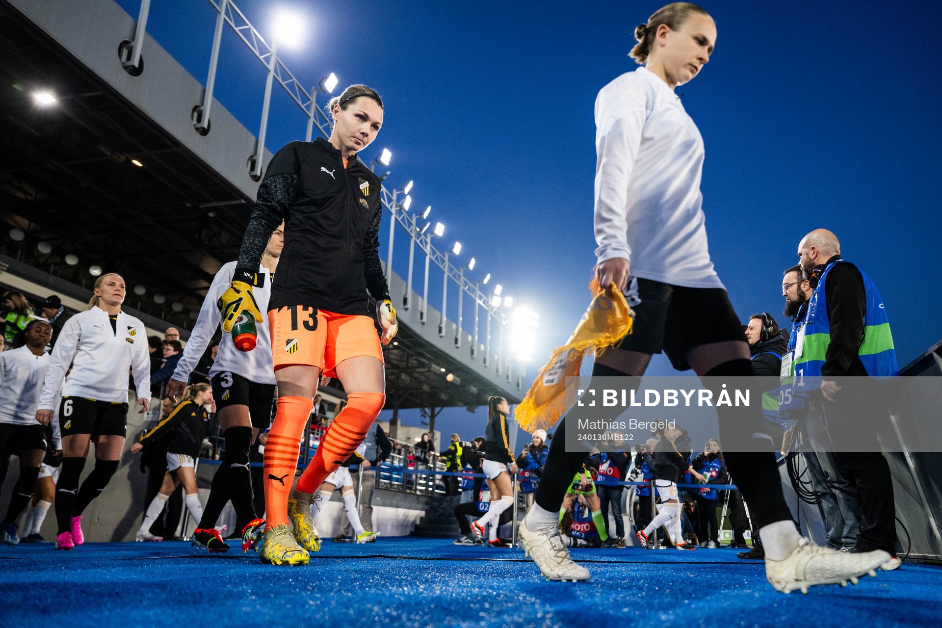 Goalkeeper Jennifer Falk of Häcken enters the pitch