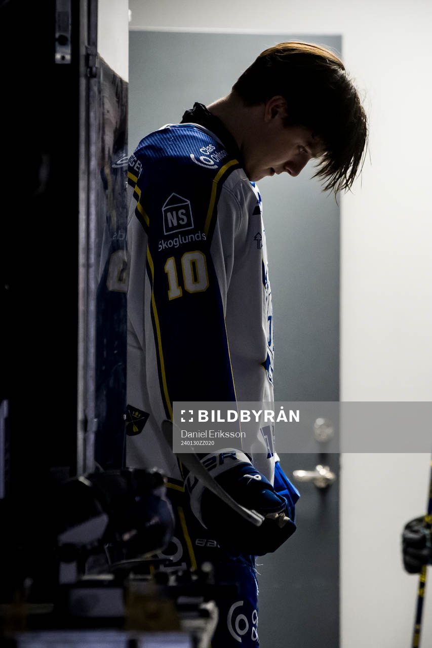 Leksands Anton Johansson innan ishockeymatchen i SHL mellan
