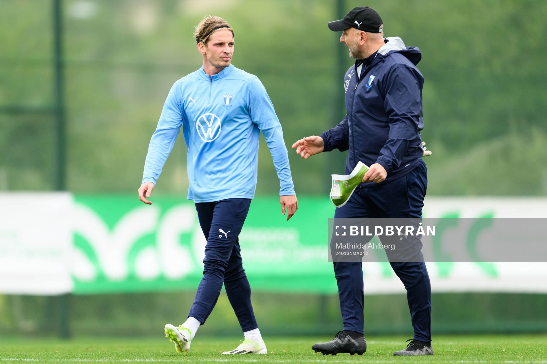 Malmö FFs Jens Stryger Larsen och målvaktstränare Jonnie