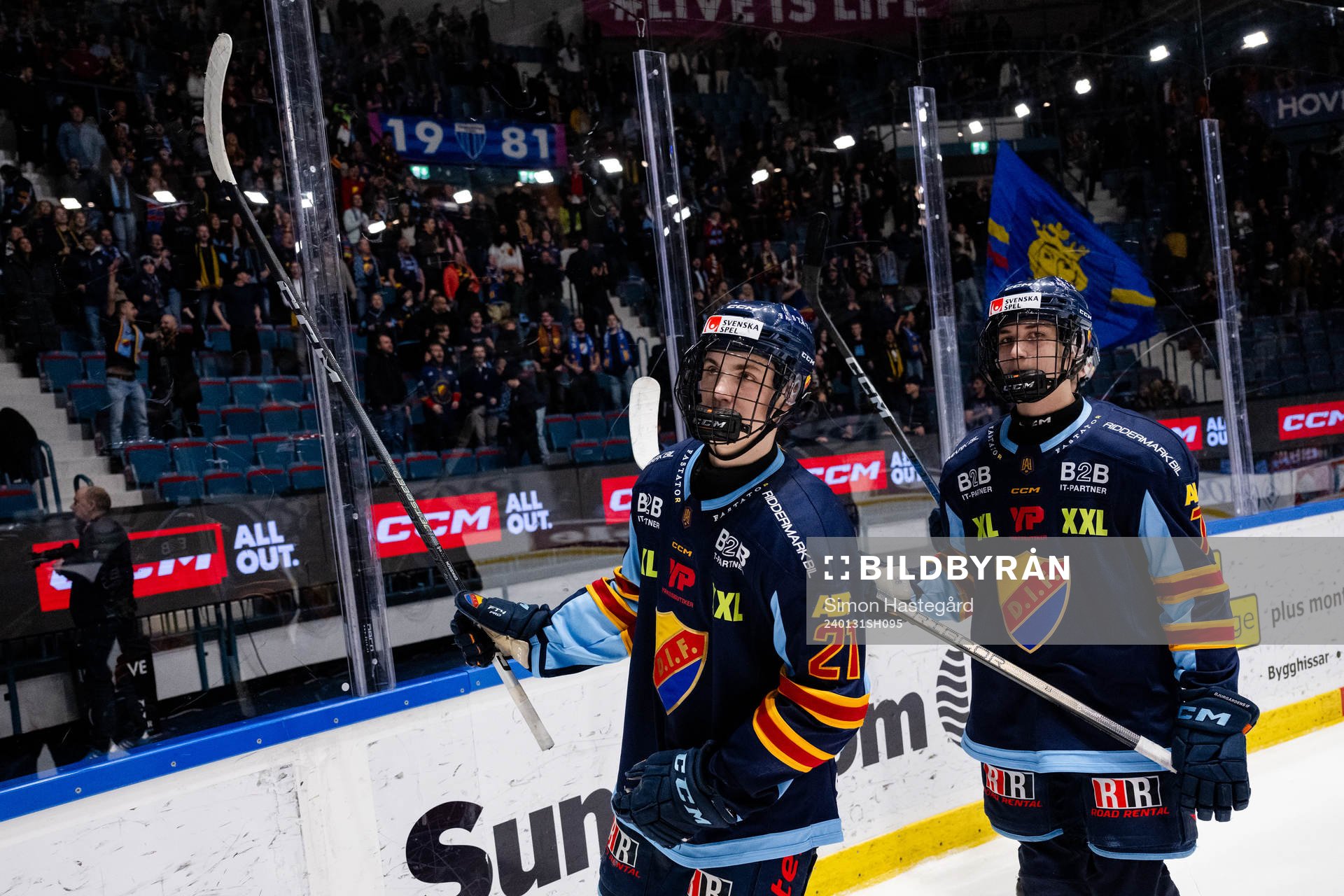 Djurgårdens Linus Eriksson och Victor Eklund  jublar