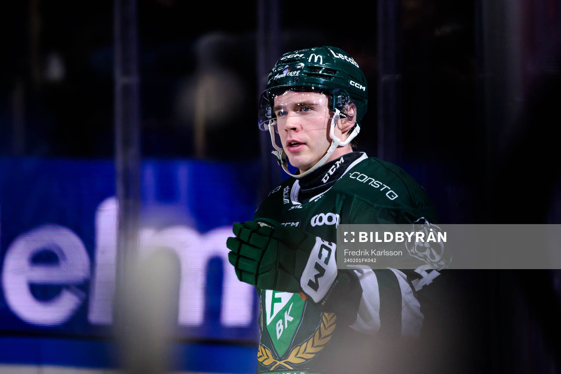 Färjestads Oscar Lawner jublar