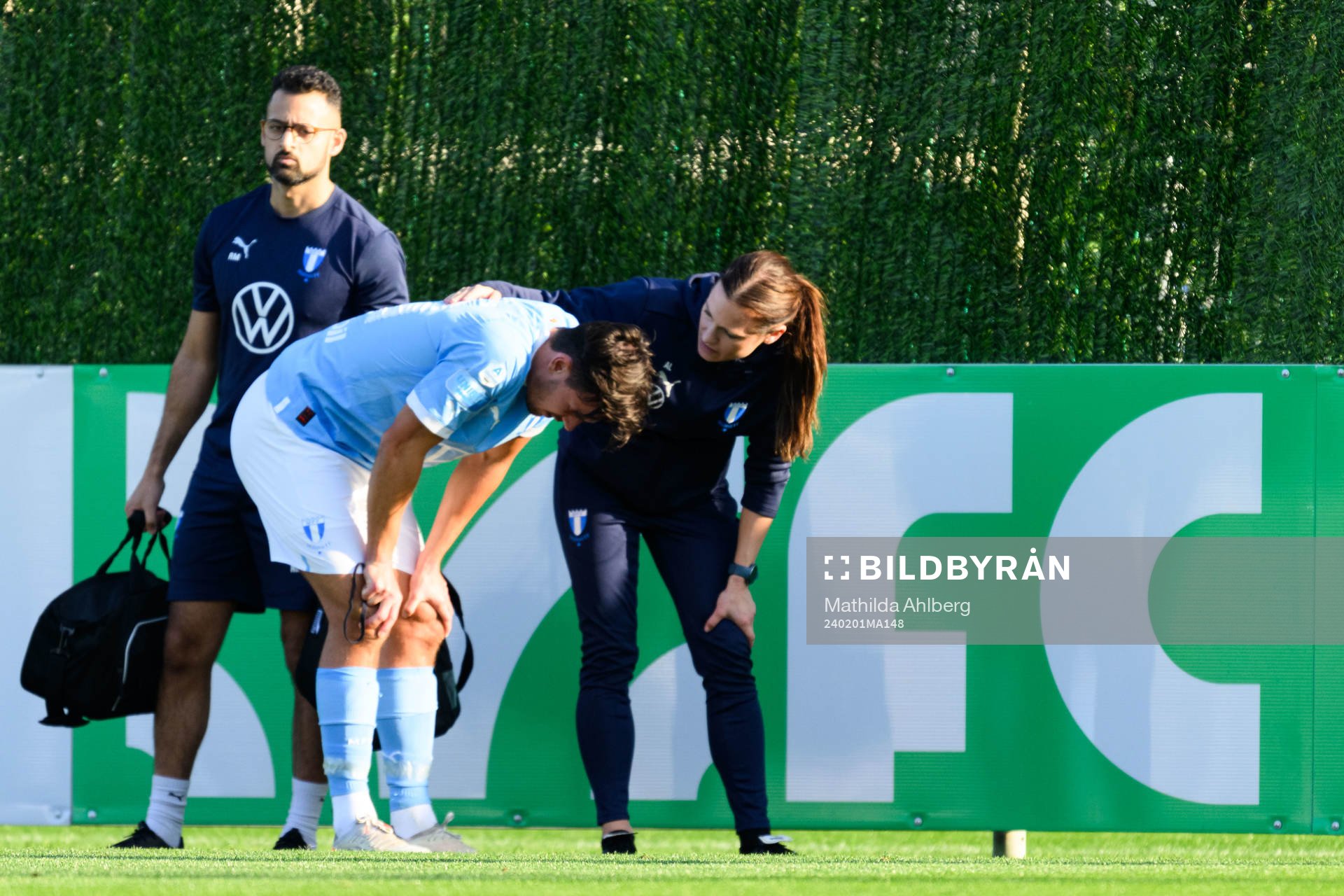 Stefano Vecchia and Doctor Amanda Lahti of Malmö FF