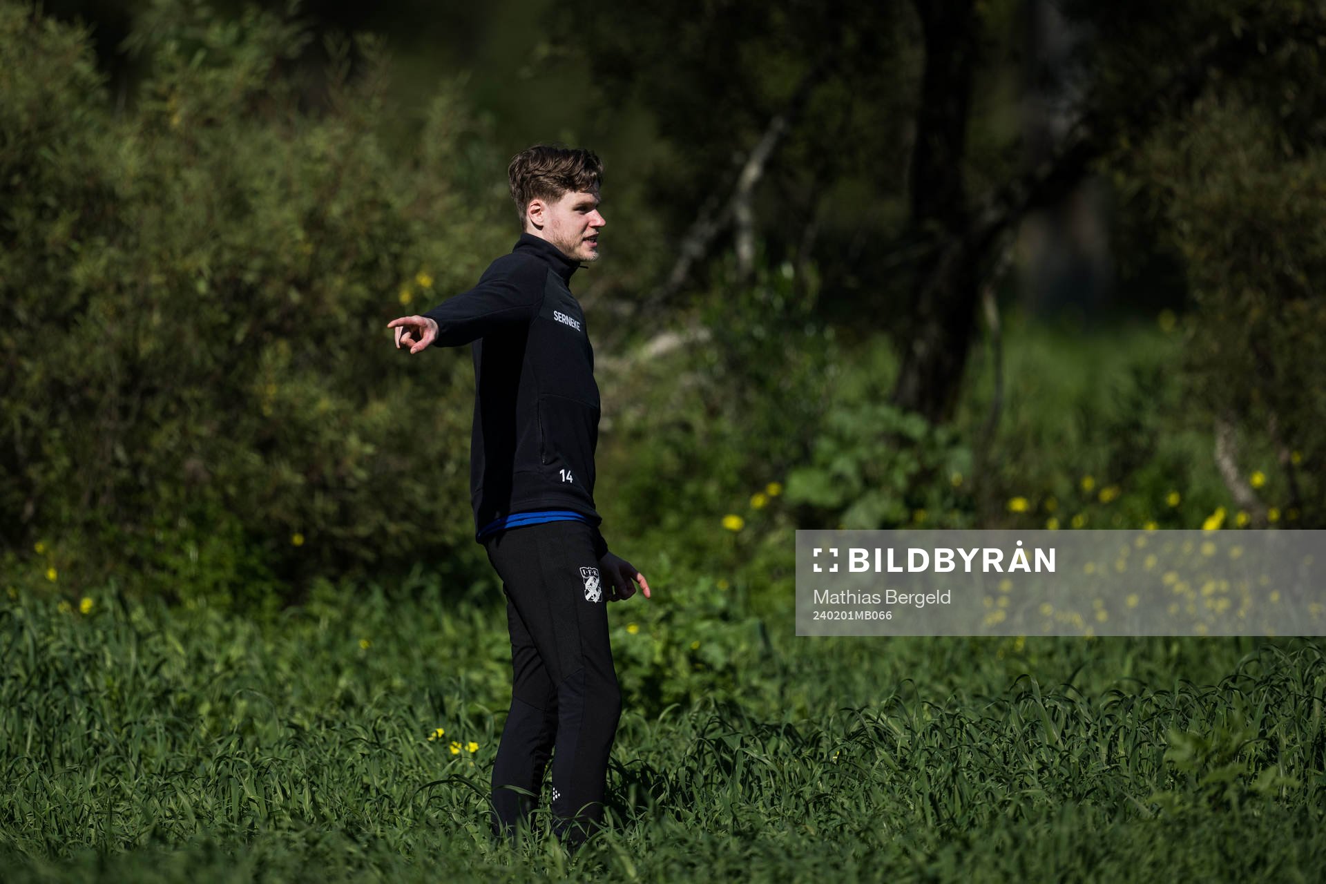 IFK Göteborgs Gustaf Norlin letar bollar