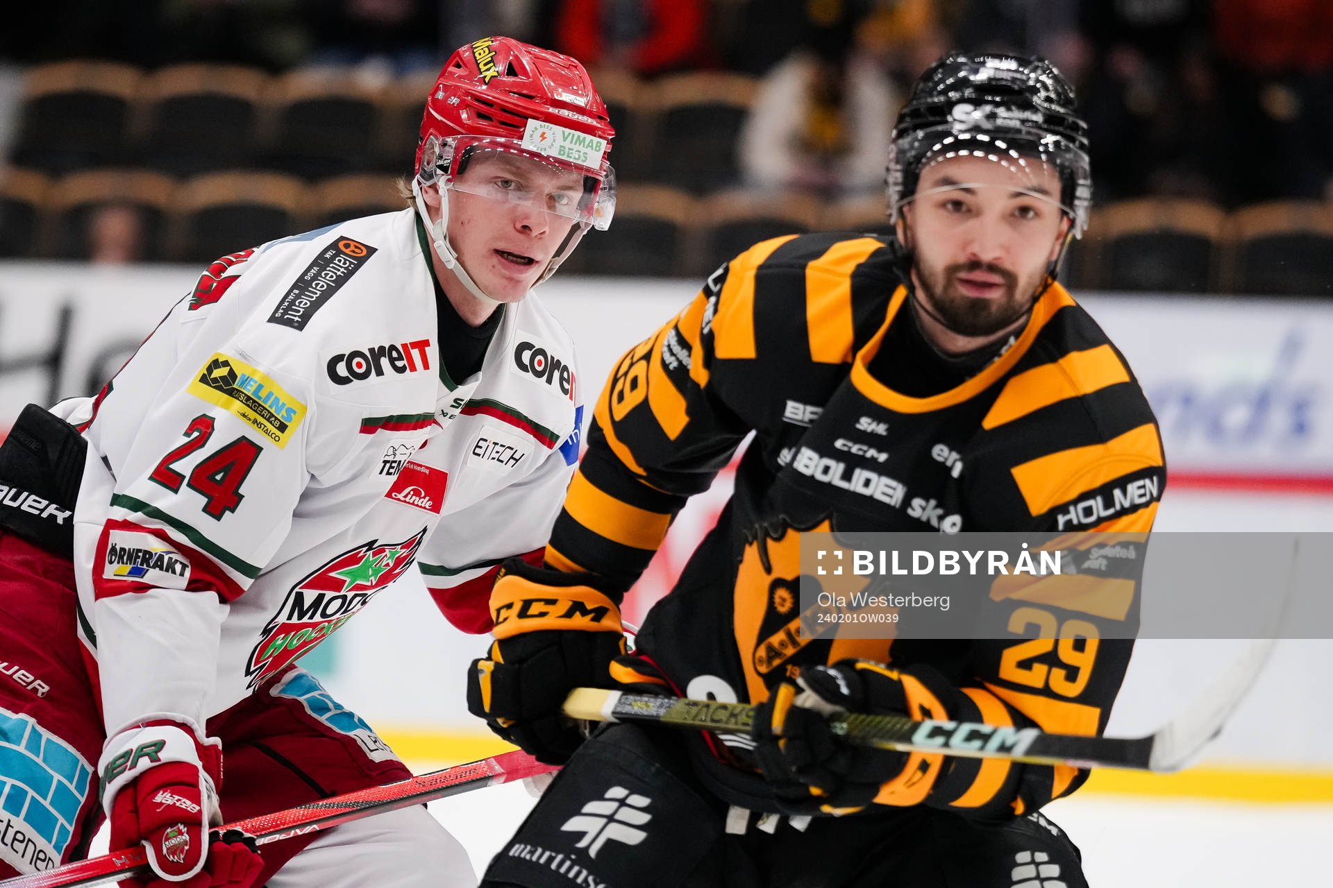 MoDos Erik Walli Walterholm och Skellefteås Dylan Sikura