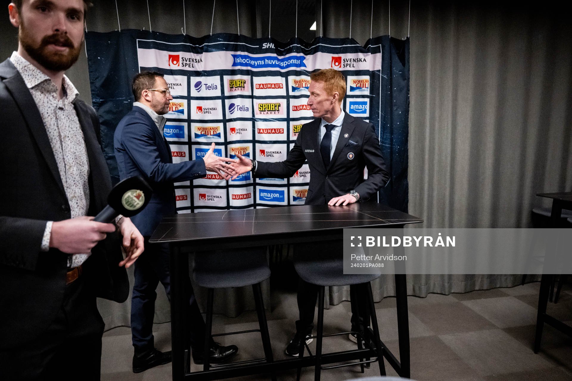 Rögles tränare Roger Hansson och Växjös tränare