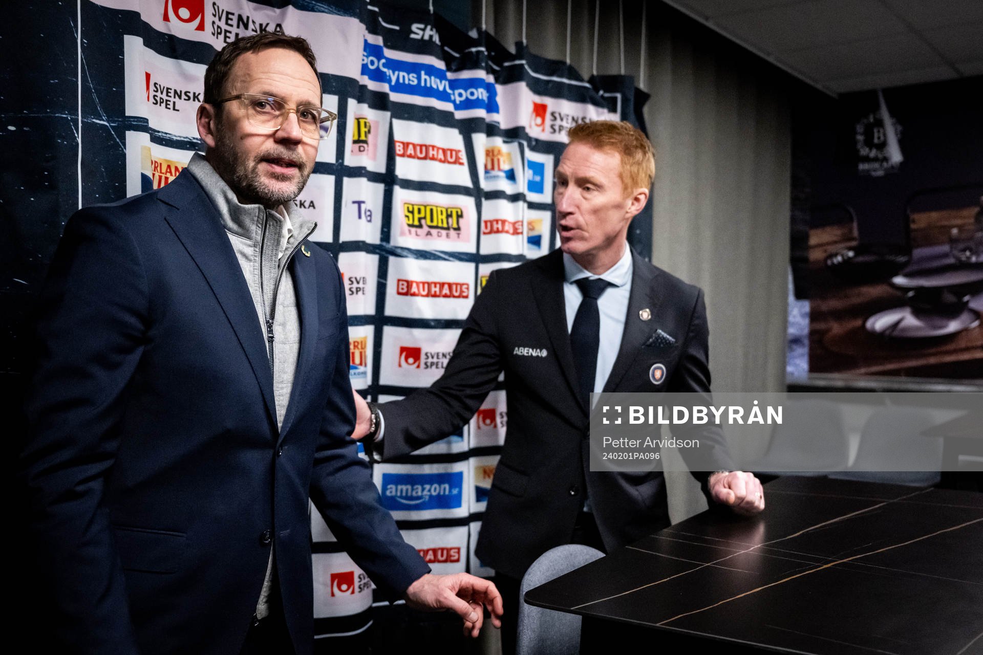 Rögles tränare Roger Hansson och Växjös tränare