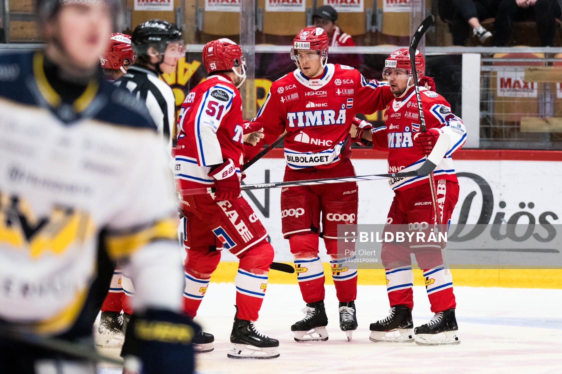 Timrås Filip Hållander och Anton Lander jublar