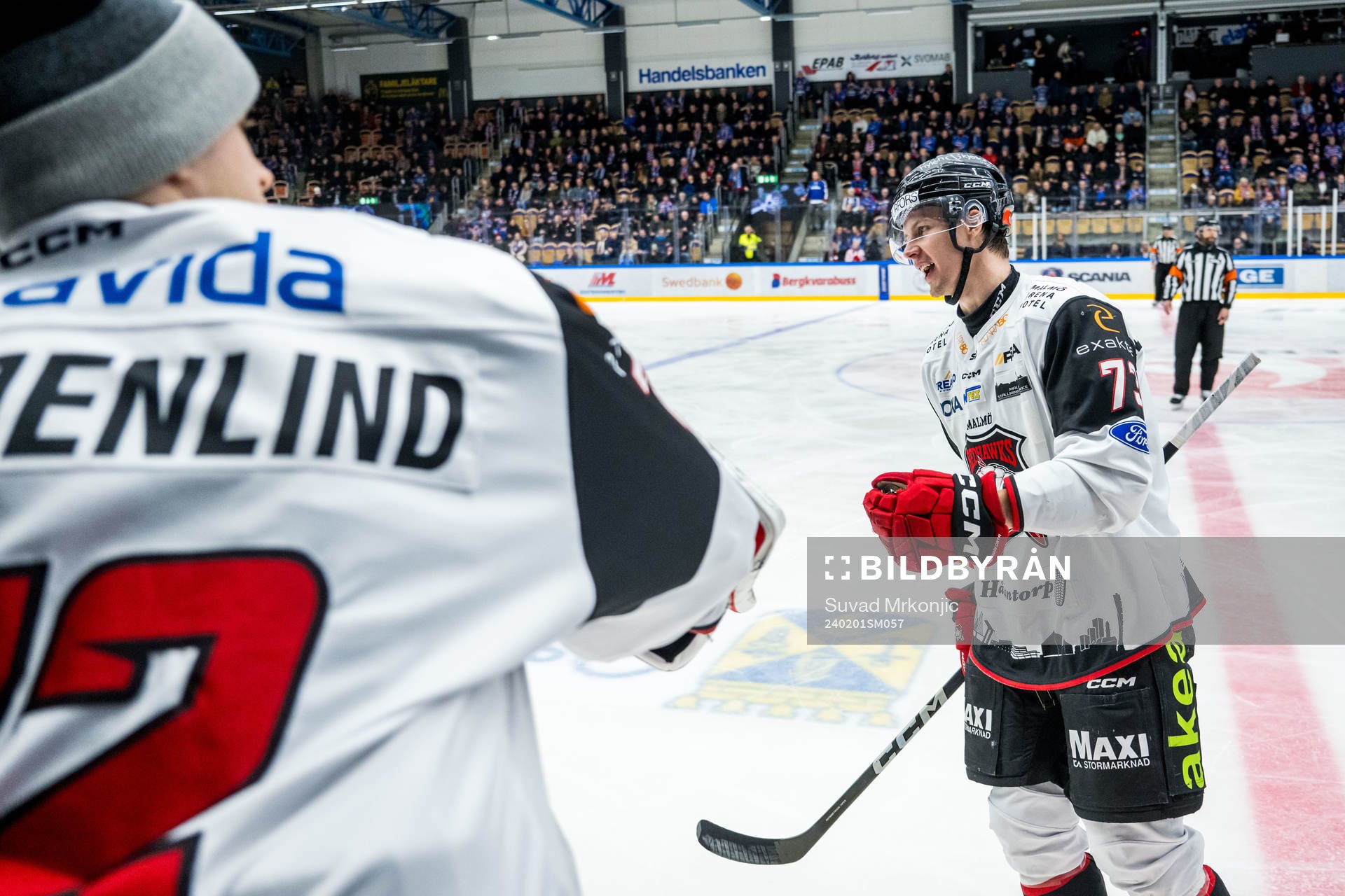 Malmö Redhawks Adam Ollas Mattsson jublar