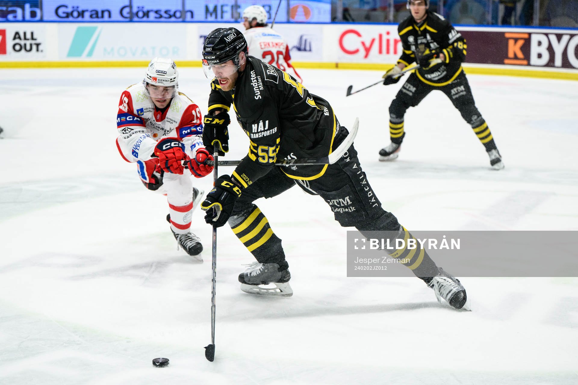 Västerviks Isak Salqvist och AIKs Hampus Falk