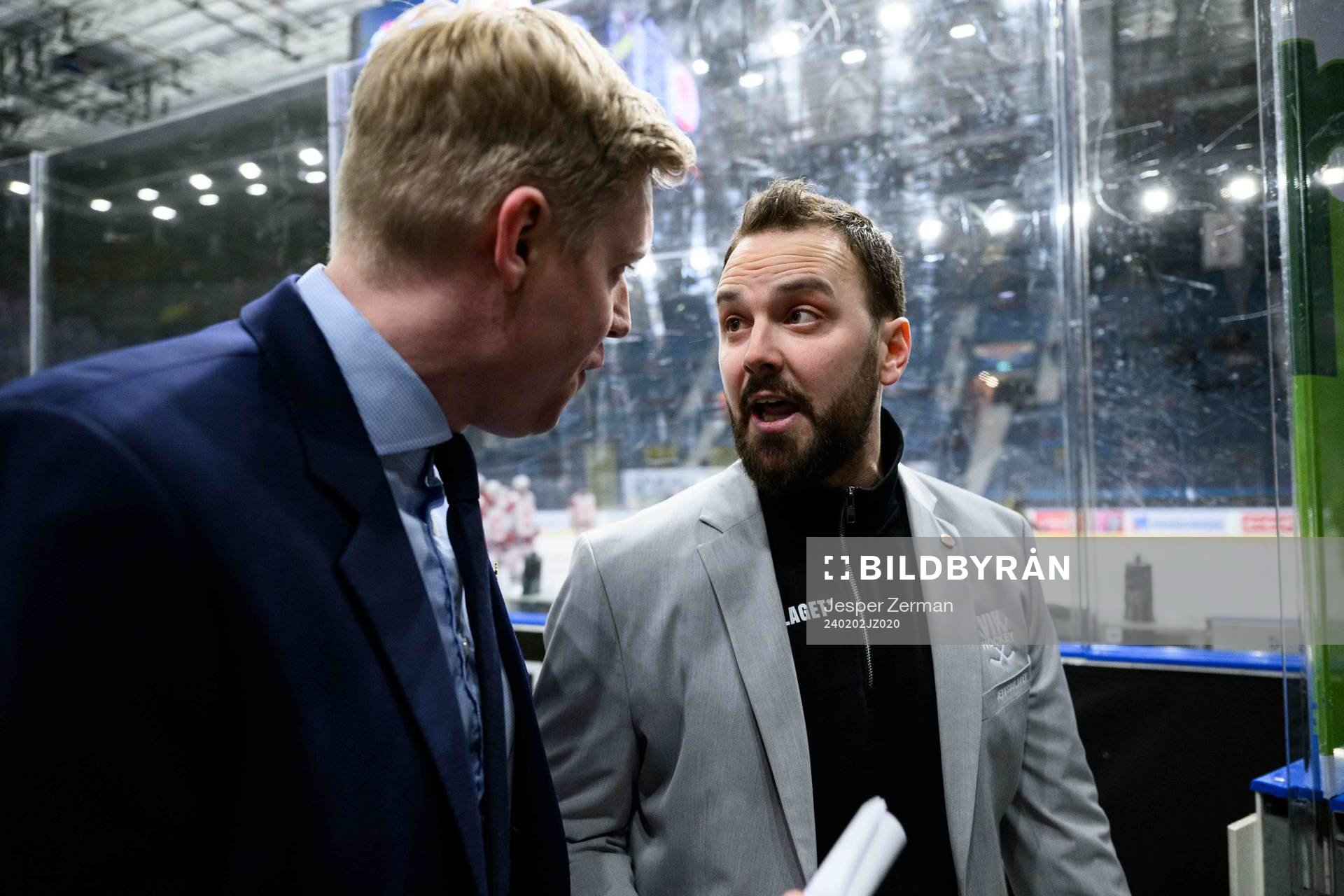 Västerviks assisterande tränare Joakim Hagelin  och AIKs