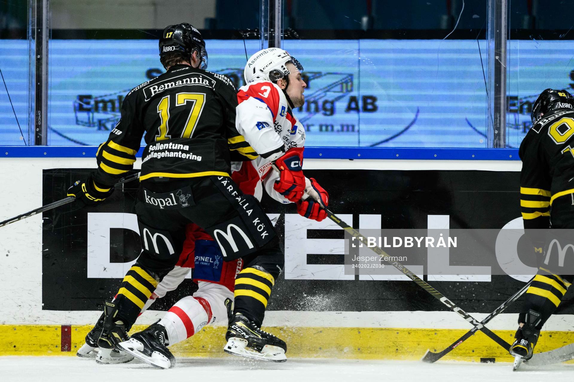 AIKs Loke Johansson och Västerviks Elias Ulander
