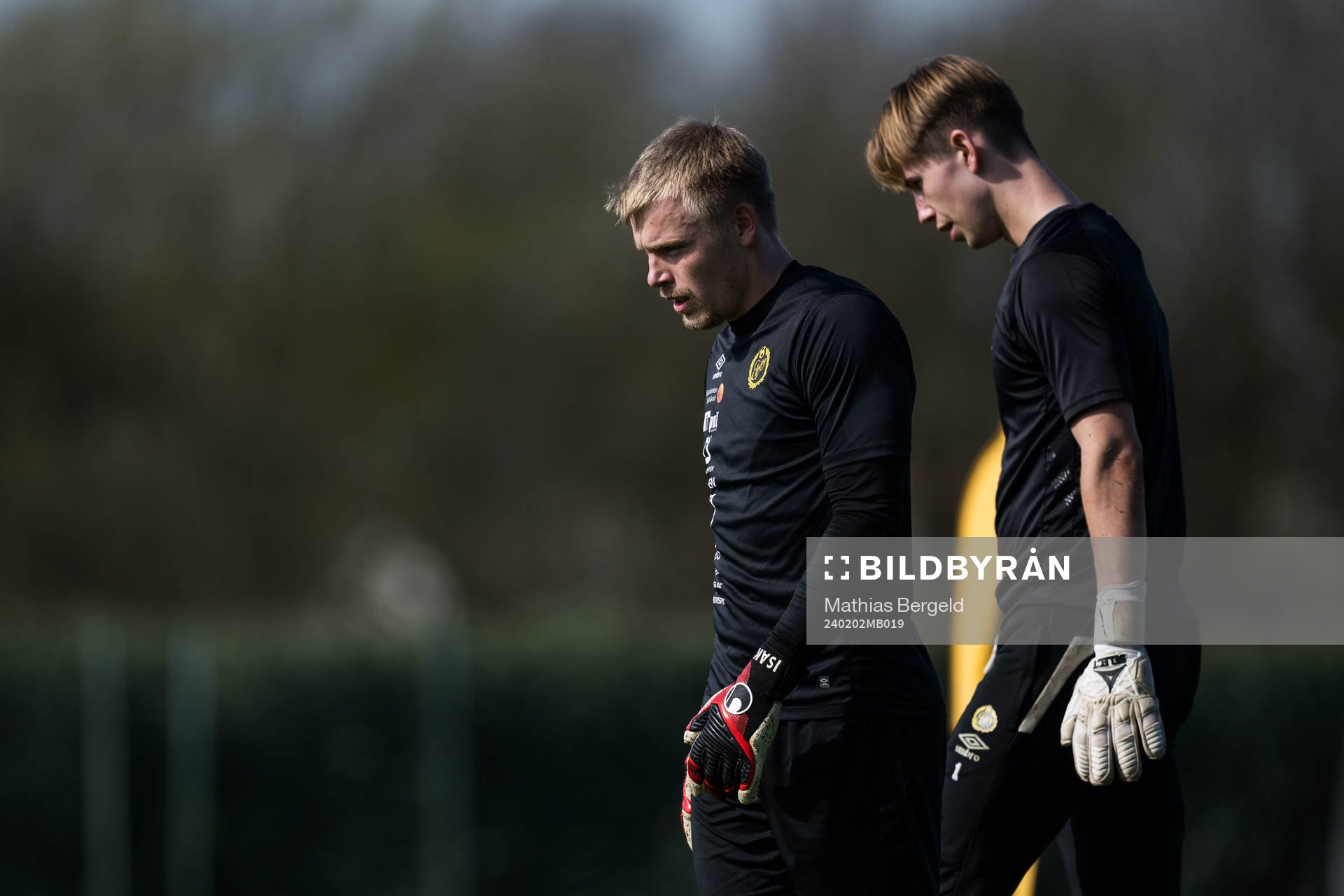 Elfsborgs målvakt Isak Pettersson och målvakt Melker Uppenberg under en träning med Elfsborg den 2 februari 2024 i Alcantarilha. 