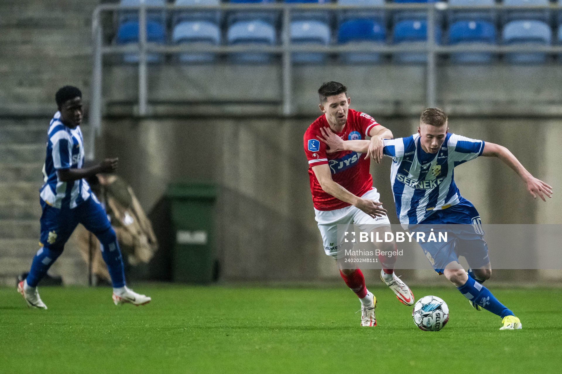 Mark Brink of Silkeborg and Benjamin Brantlind of IFK