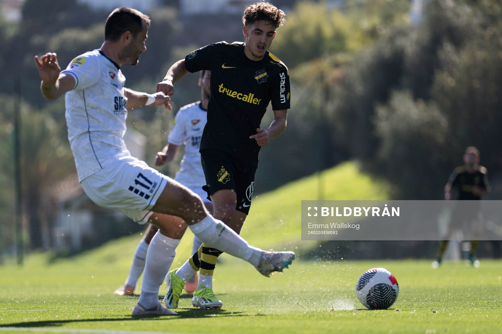 Goran Antonic of FK TSC Backa Topola and Taha Ayari of AIK