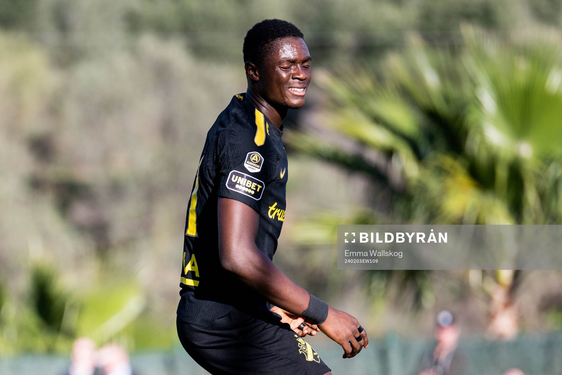 Emmanuel Gono of AIK looks dejected