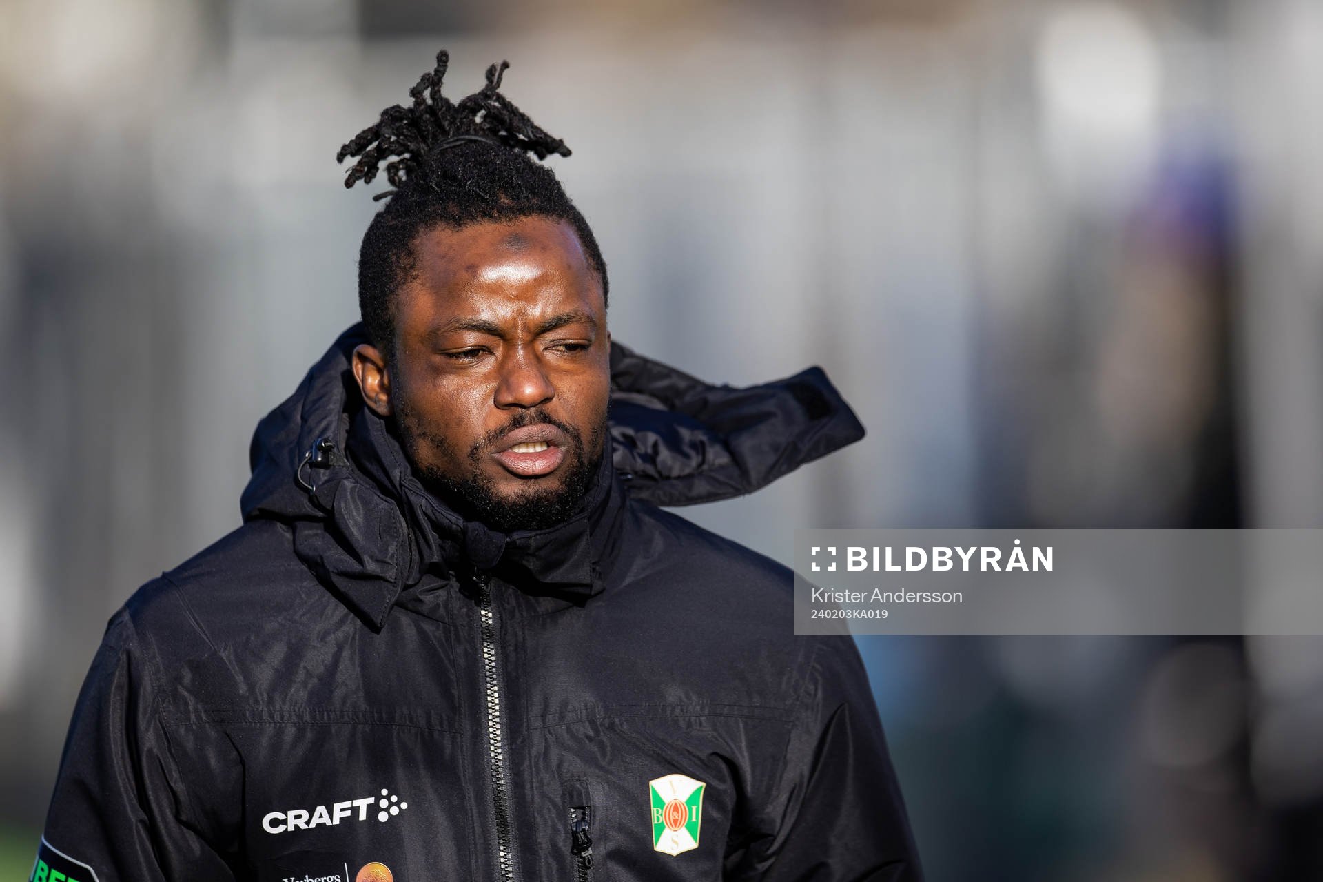Varbergs Azeez Temitope Yusuf under träningsmatchen i fotboll mellan Varberg och Tvååker den 3 februari 2024 i Varberg. 
