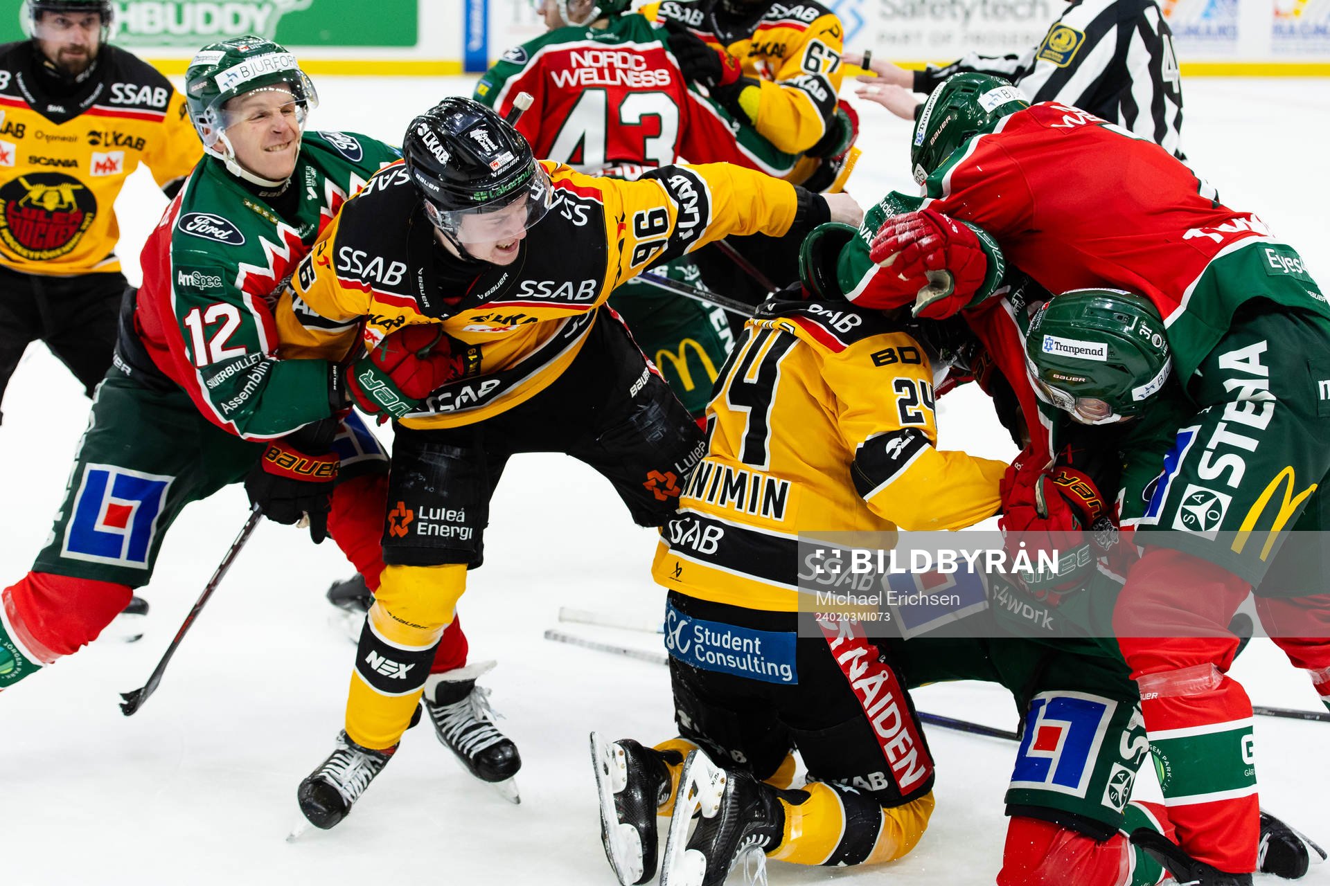 Frölundas Max Friberg, Nicklas Lasu och Henrik Tömmernes