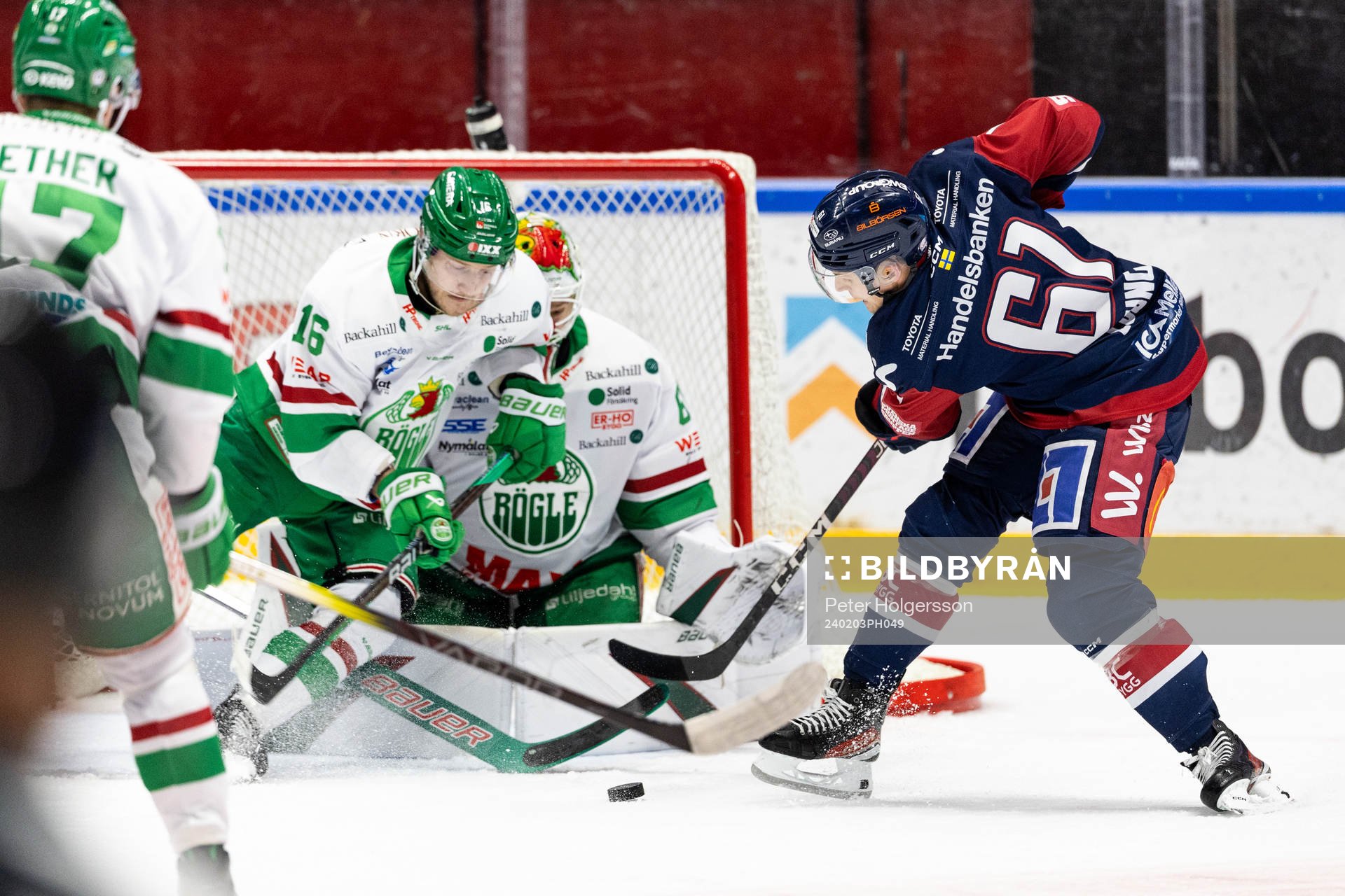 Rögles Valtteri Viljanen och Linköpings Markus Ljungh