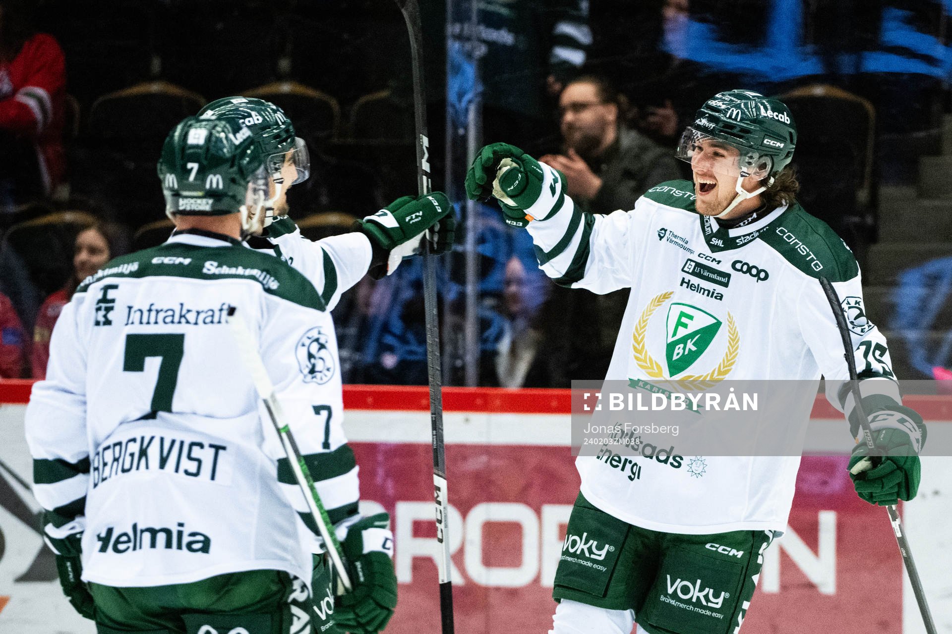 Färjestads Jeremy Salvas Groleau jublar