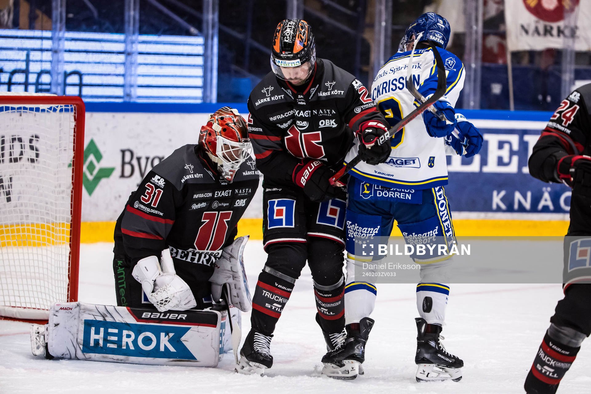 Örebros målvakt Jonas Arntzen och Rasmus Rissanen och