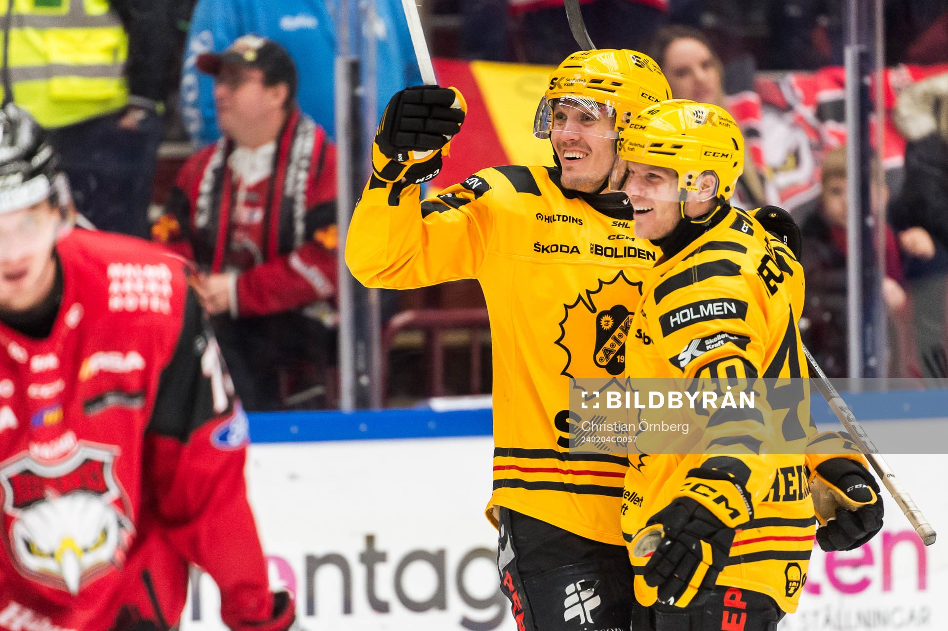 Skellefteås Max Lindholm, Anton Heikkinen och jublar