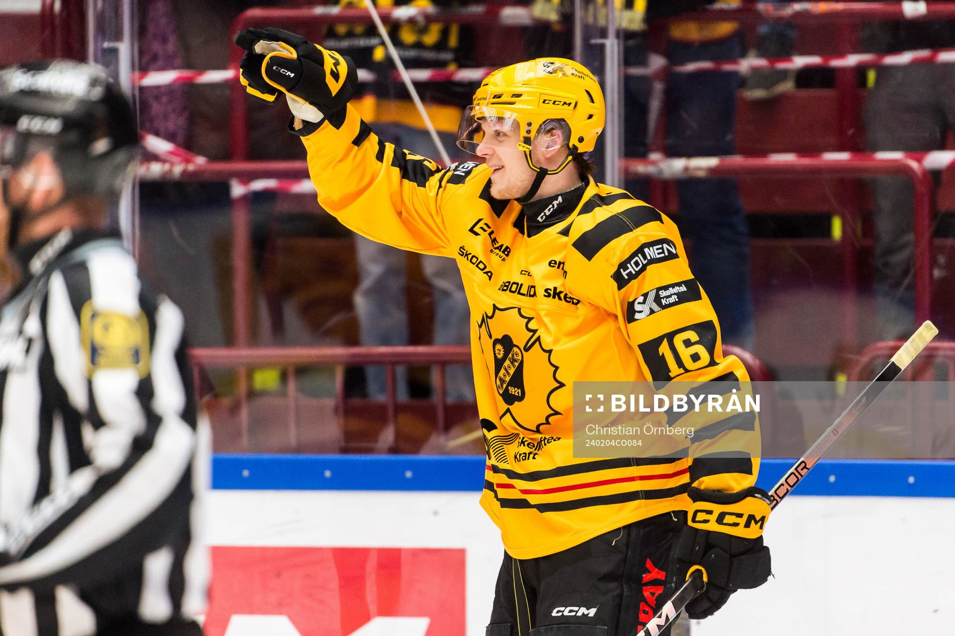Skellefteås Linus Lindström jublar