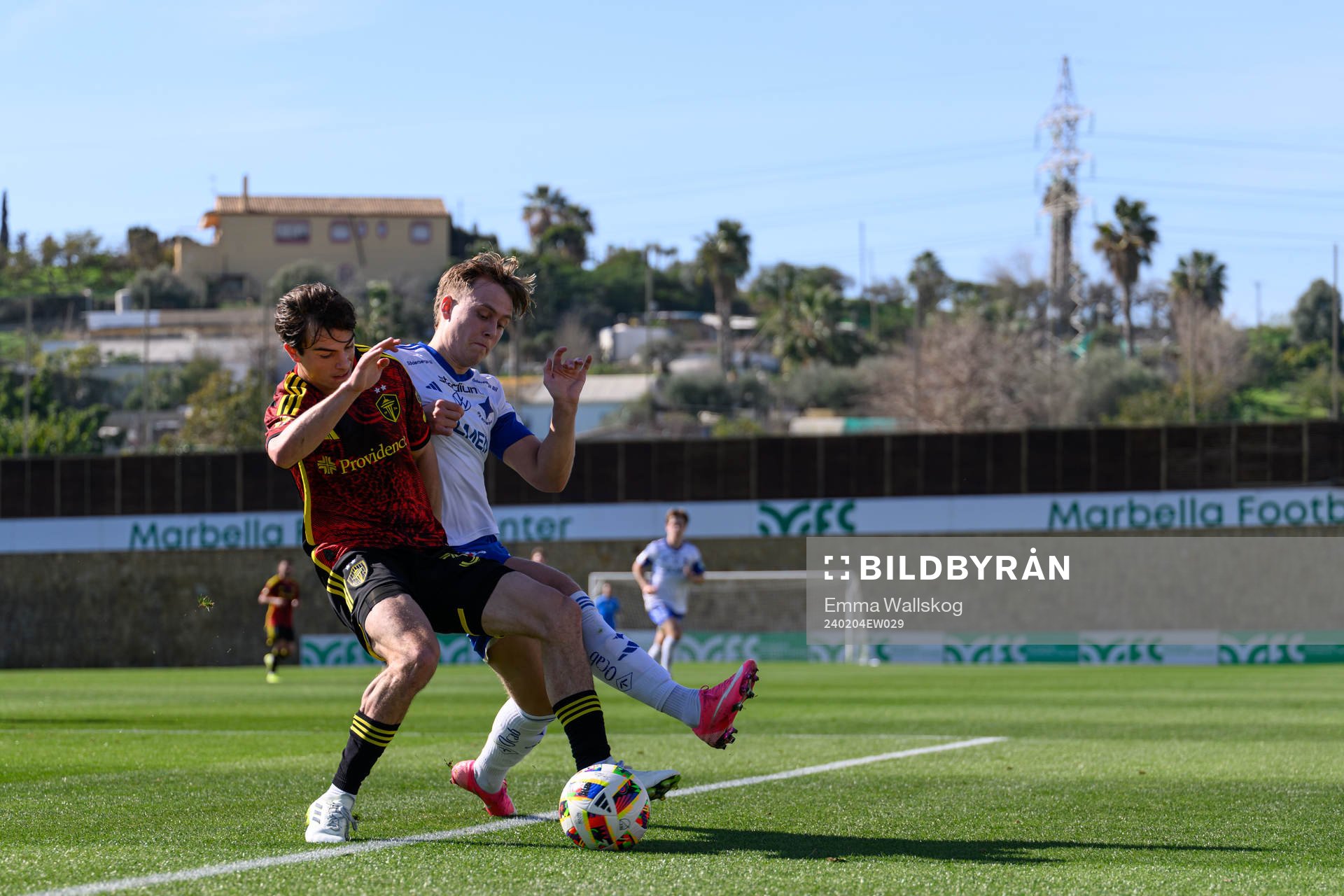 Cody Baker of Seattle Sounders FC and Isak Andri