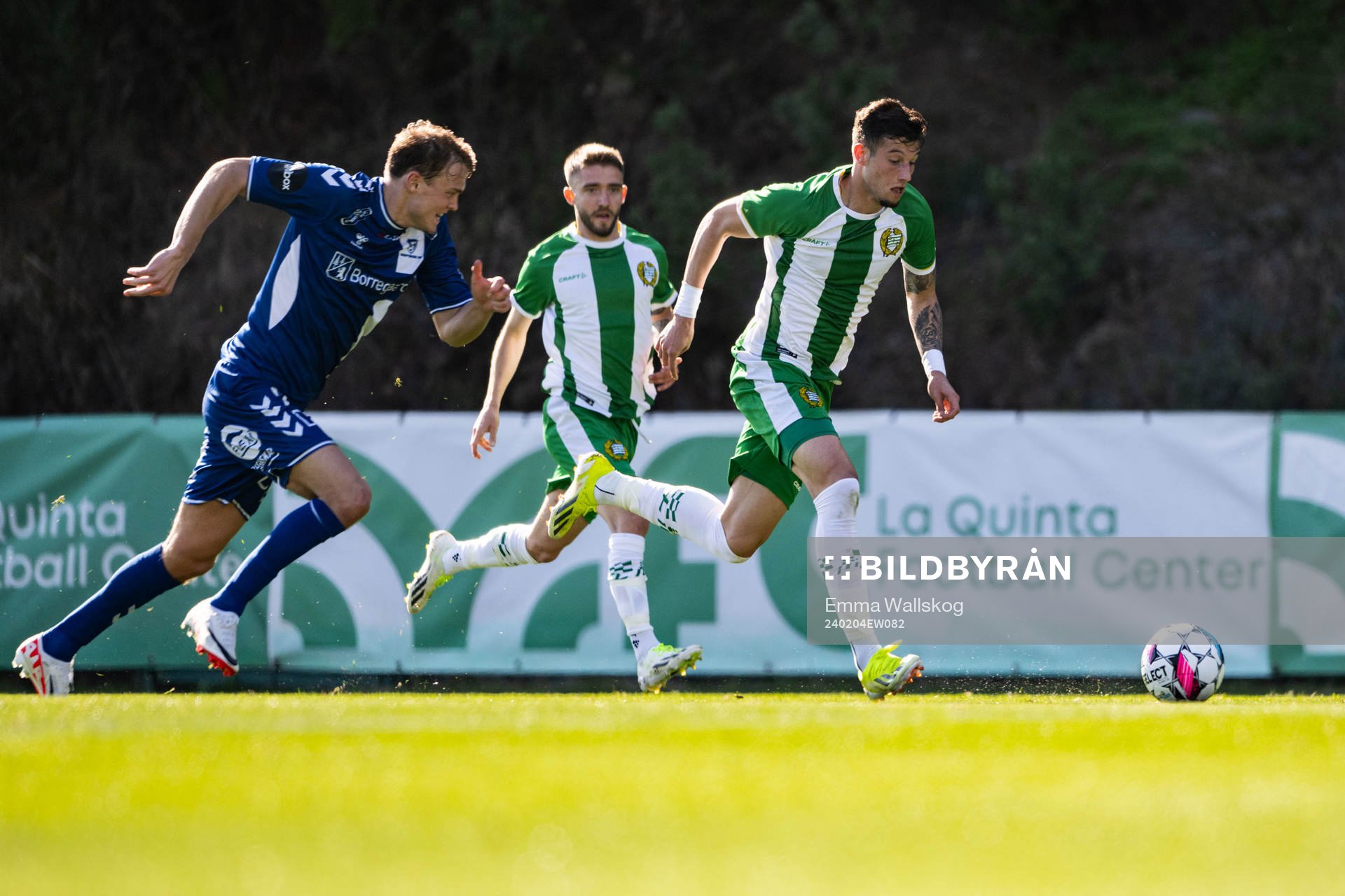 Peter Reinhardsen of Sarpsborg 08 and Viktor Djukanovic of