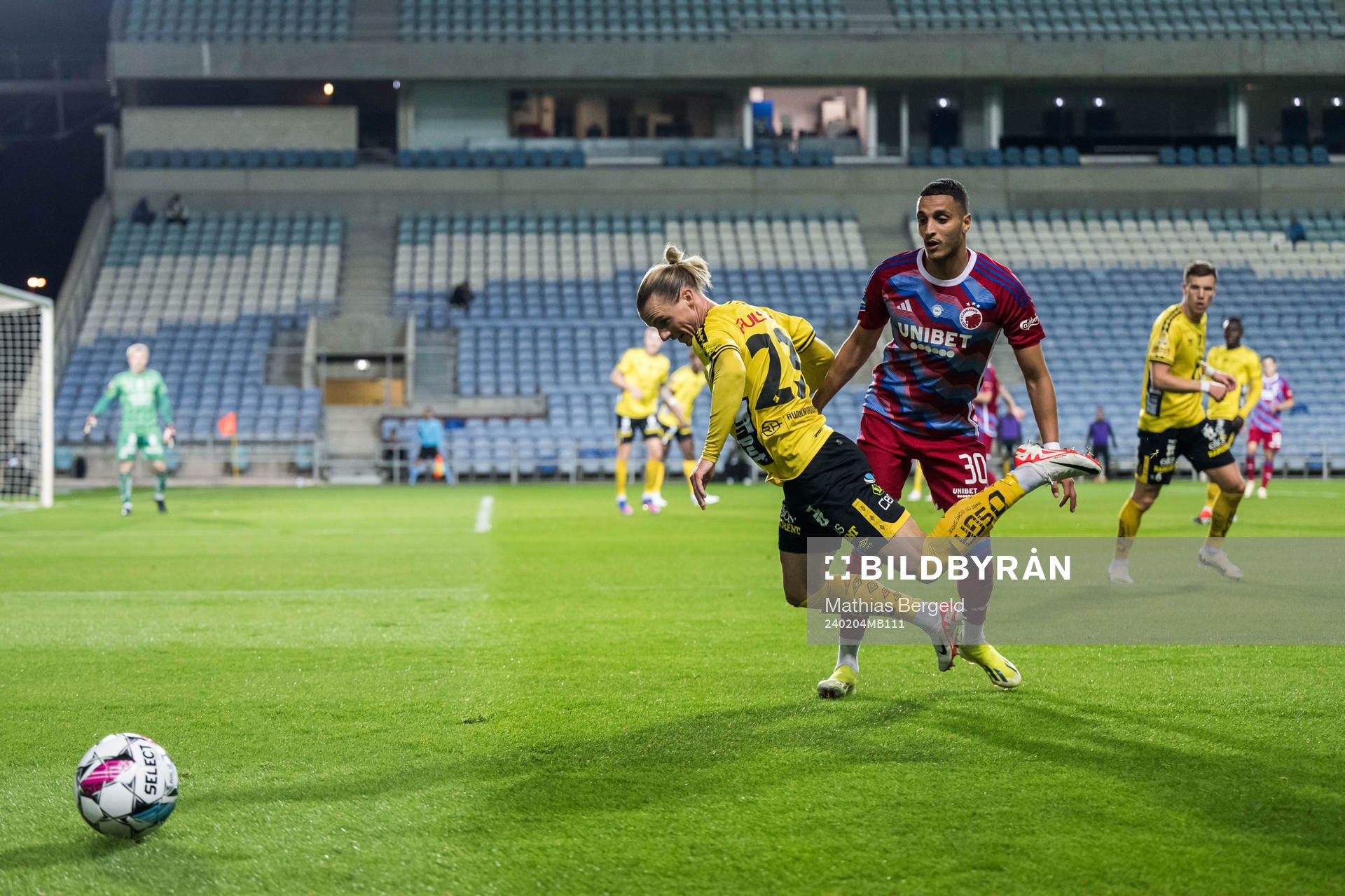 Niklas Hult of Elfsborg and Elias Achouri of FC Copenhagen