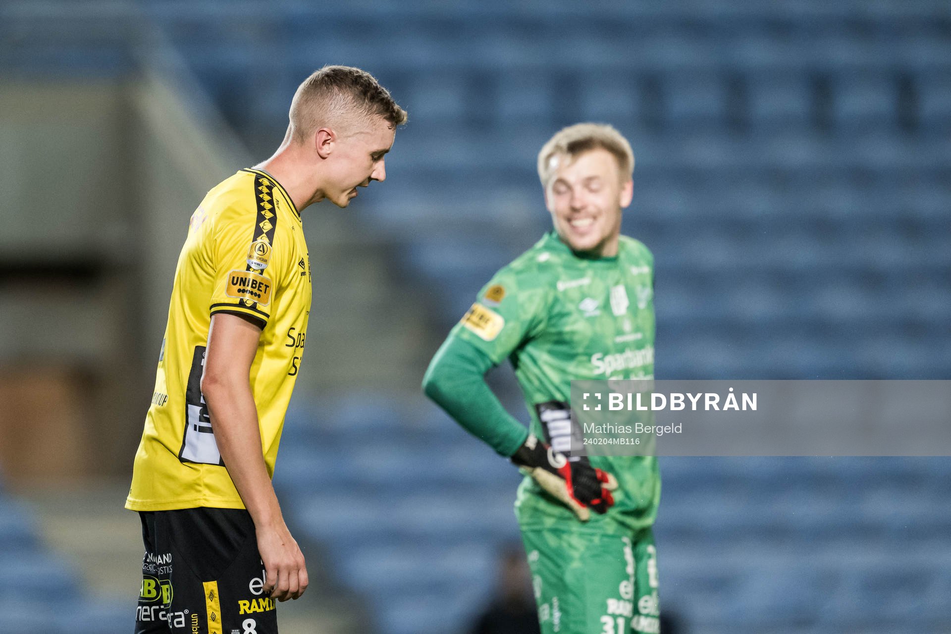 Sebastian Holmén of Elfsborg looks dejected