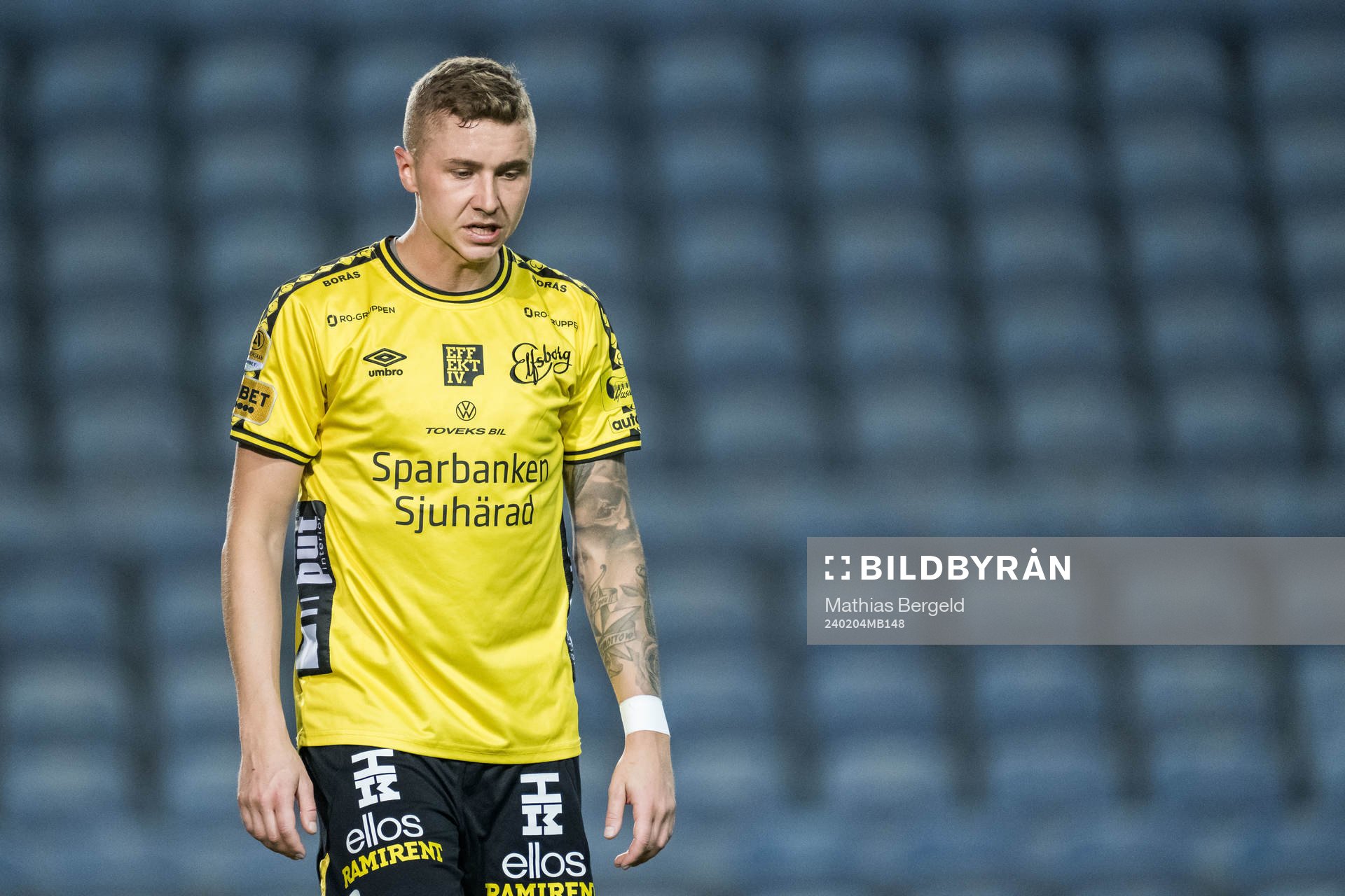 Sebastian Holmén of Elfsborg looks dejected