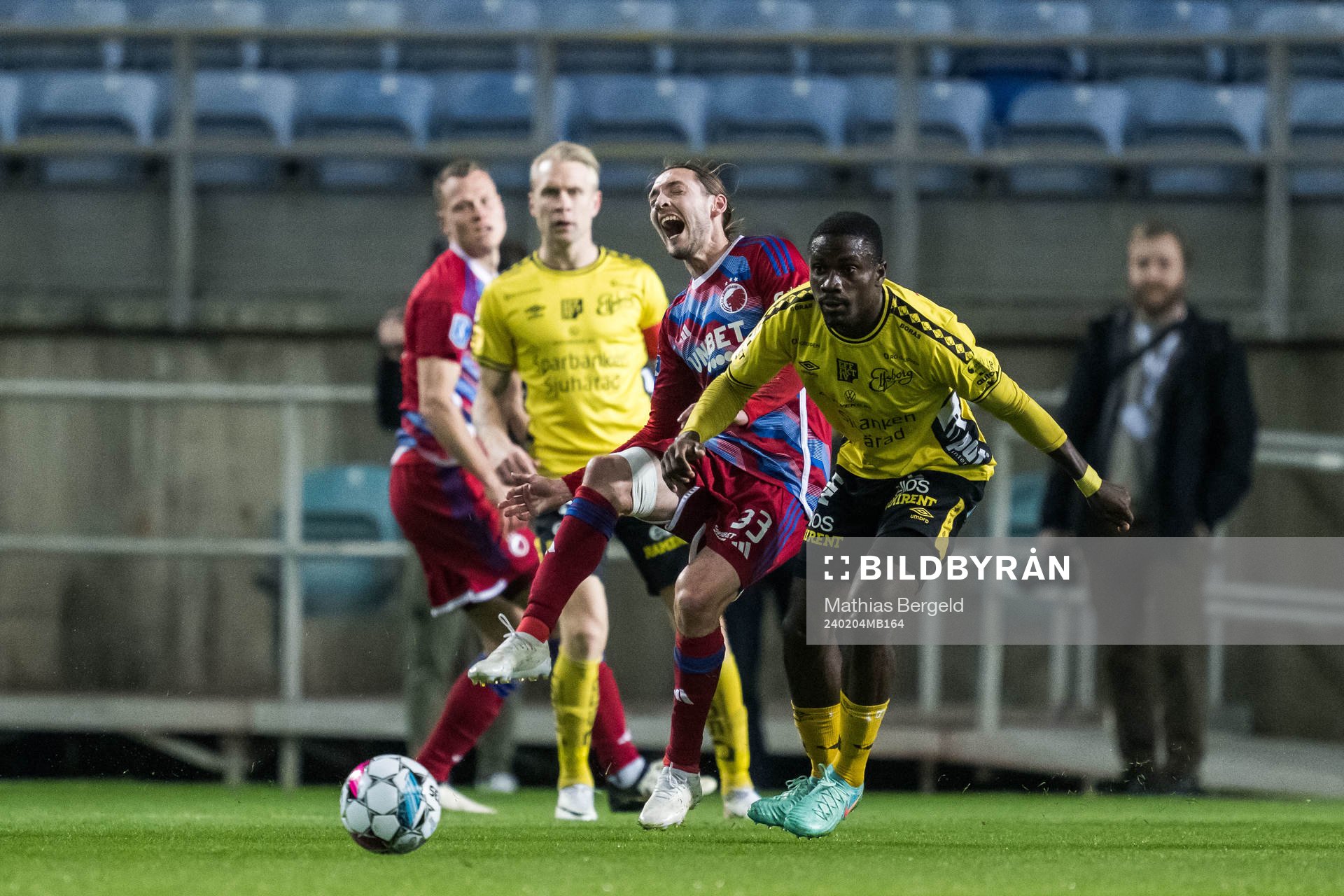 Rasmus Falk of FC Copenhagen and Timothy Ouma of Elfsborg