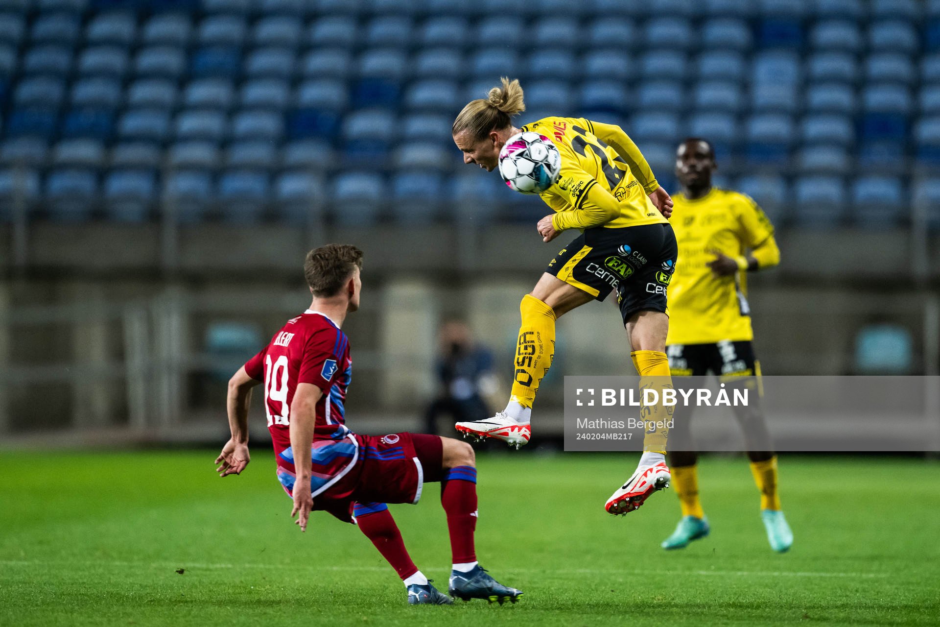 Elias Jelert of FC Copenhagen and Niklas Hult of Elfsborg