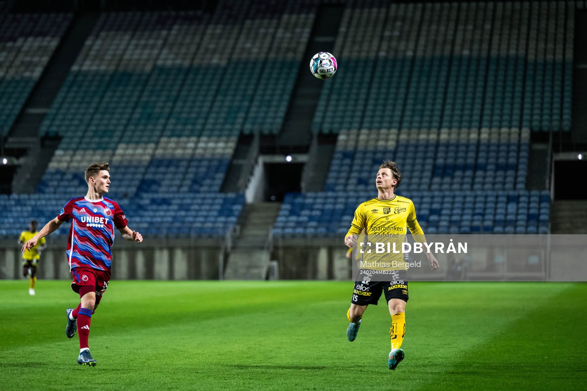 Elias Jelert of FC Copenhagen and Simon Hedlund of Elfsborg