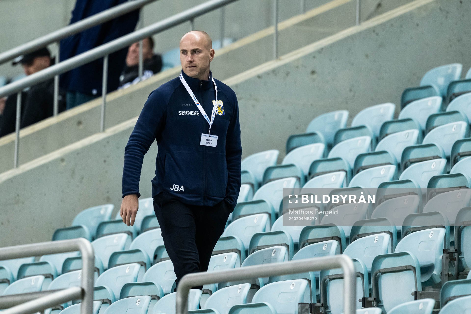 Head ocah Jens Askou of IFK Göteborg in the stands