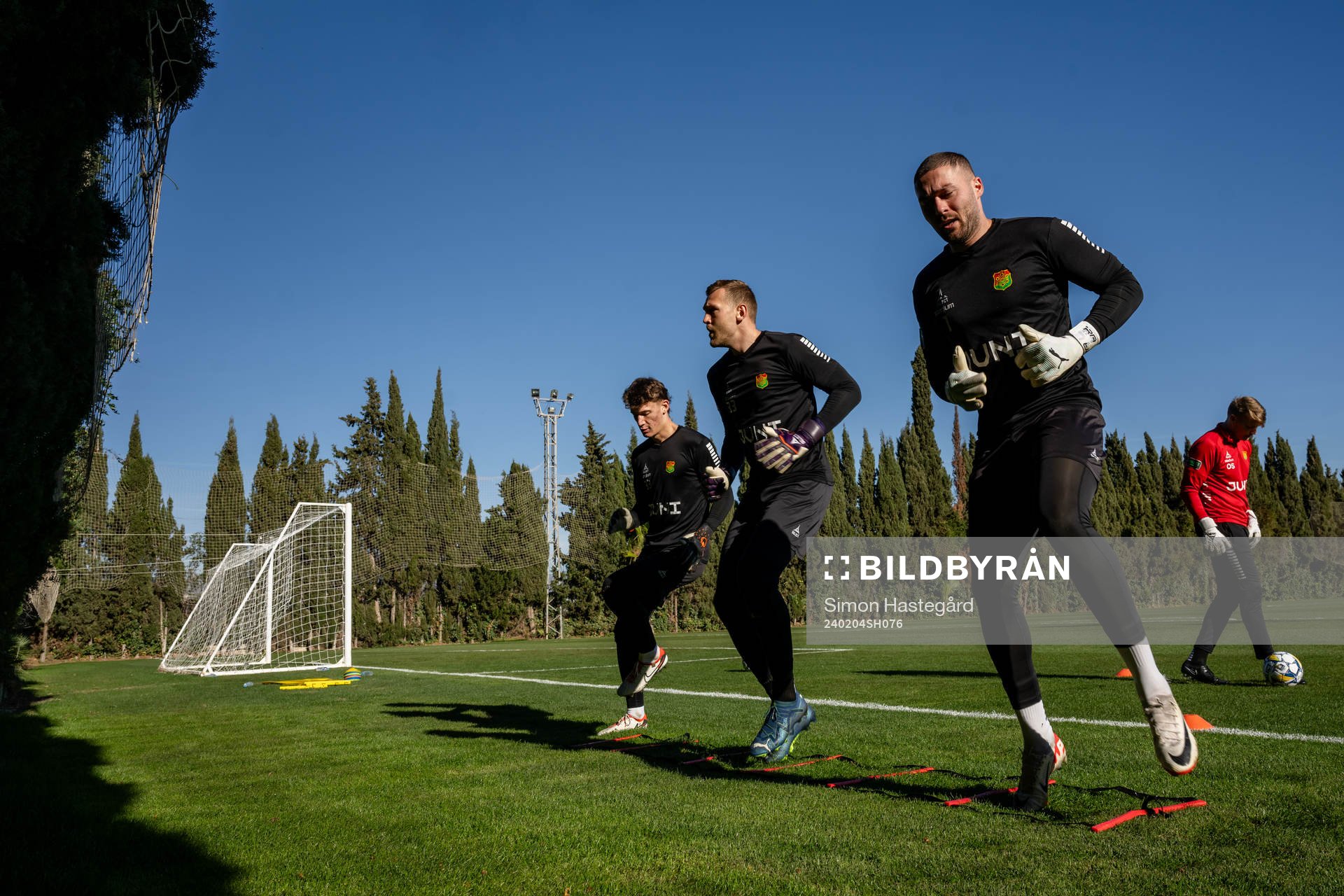GAIS målvakter Kees Sims, Mergim Krasniqi och Erik Krantz