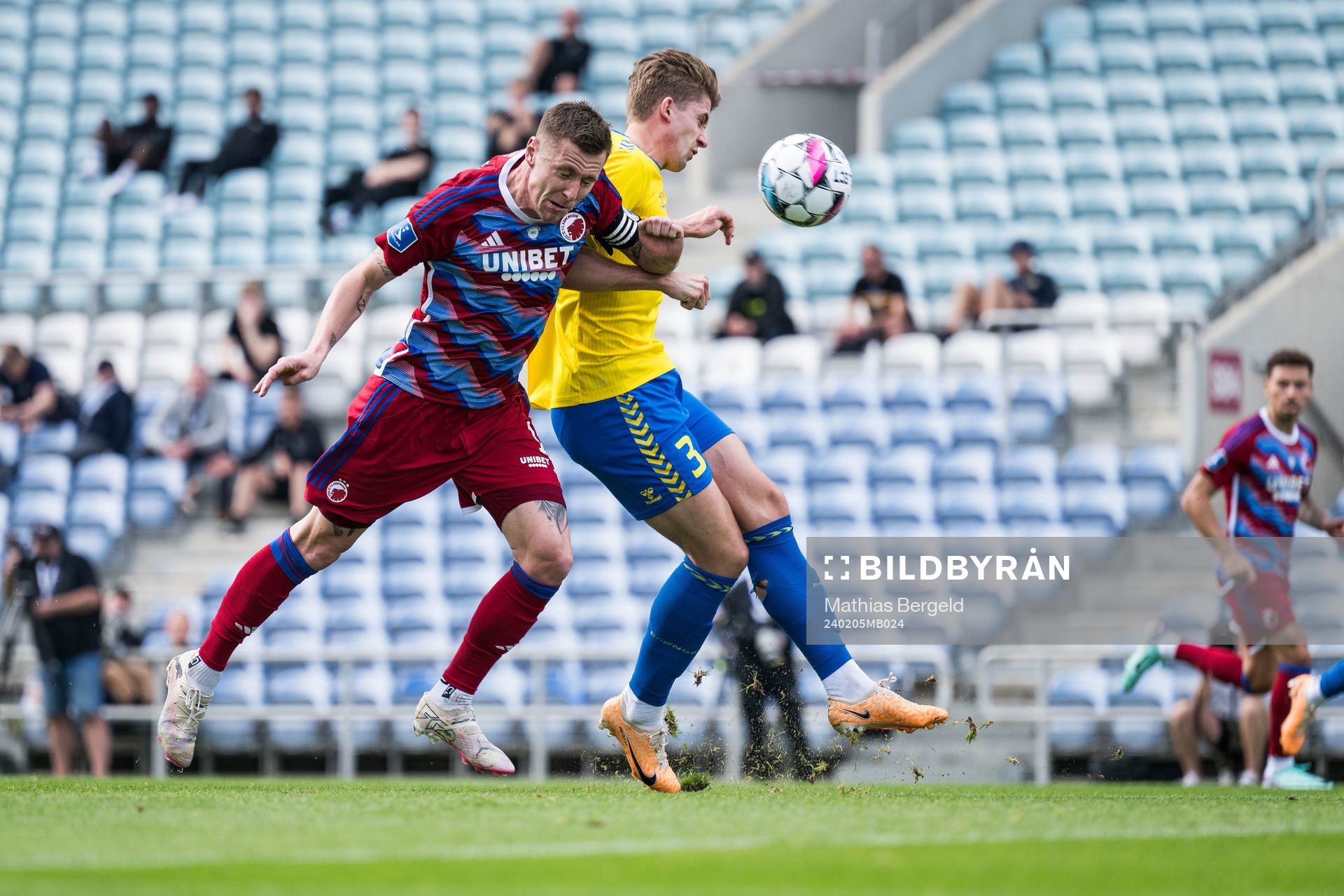 Lukas Lerager of FC Copenhagen and Henrik Heggheim of Brøndby during the Atlantic Cup football match between FC Copenhagen and Brøndby on February 5, 2024 in Faro.