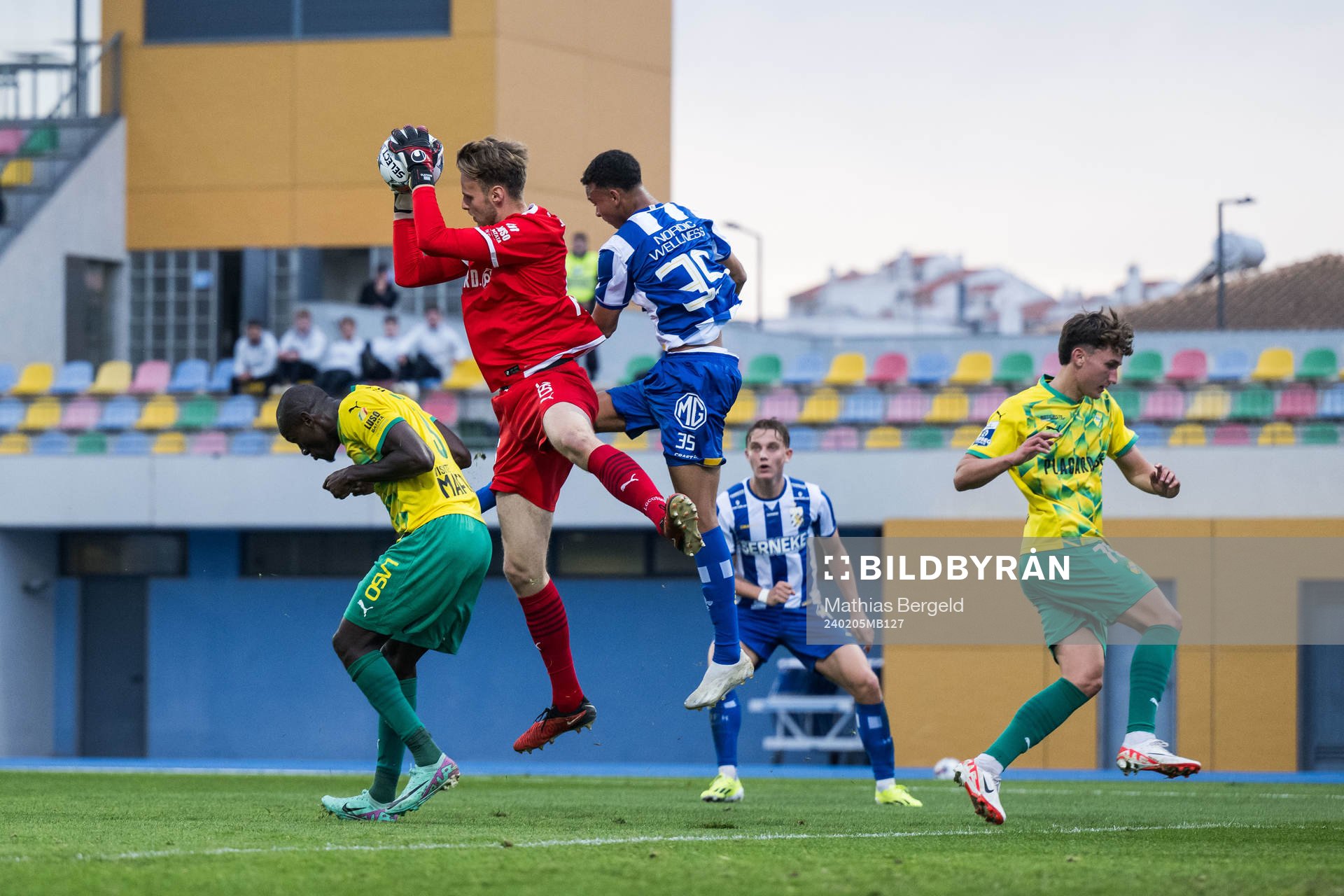 Goalkeeper Elias Olafsson of Mafra and Ben Magnusson of IFK