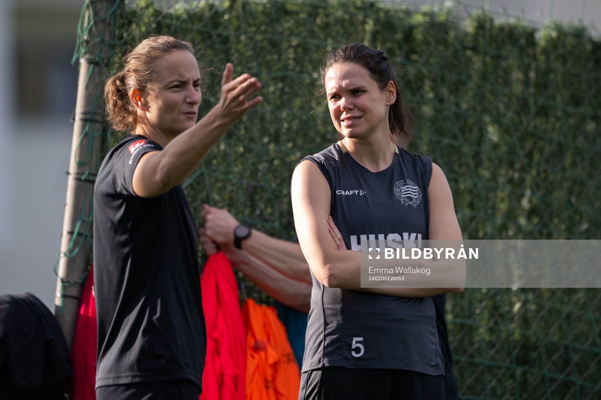 Hammarbys målvaktstränare Sofia Lundgren och Simone Boye