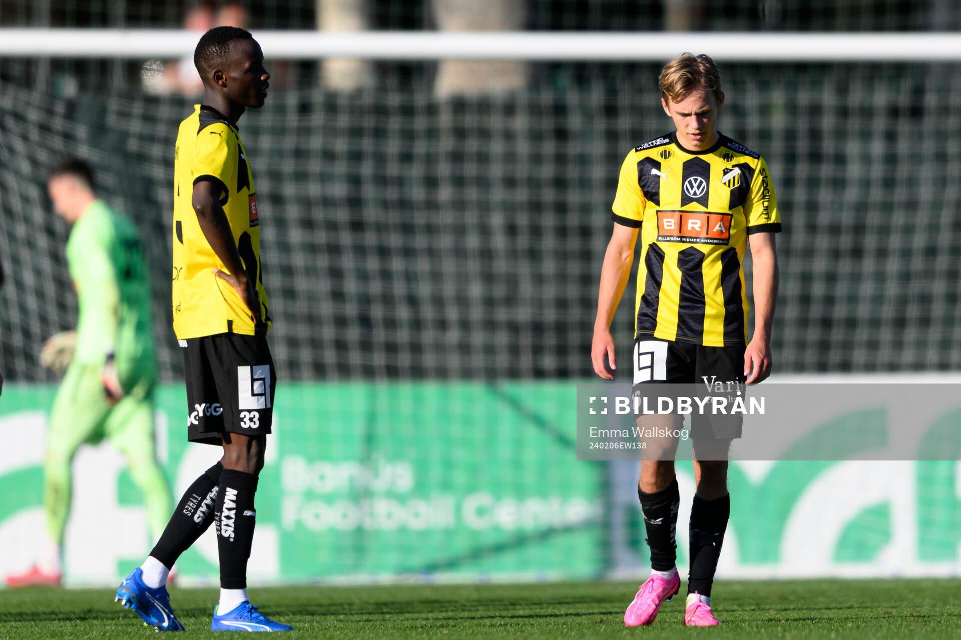 John Paul Dembe and Pontus Dahbo of Häcken looks dejected