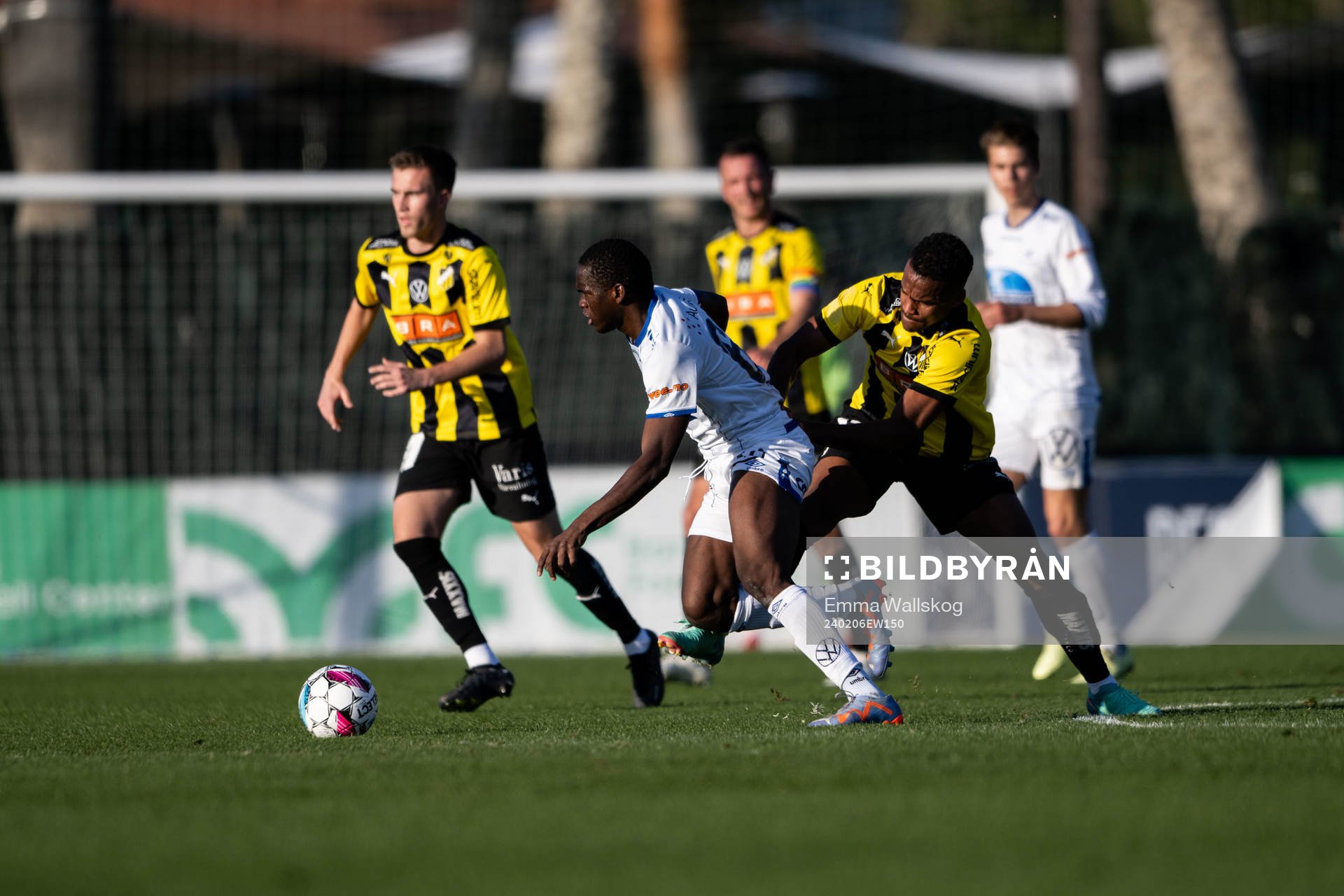 Amidou Traore of Haugesund and Ola Kamara of Häcken