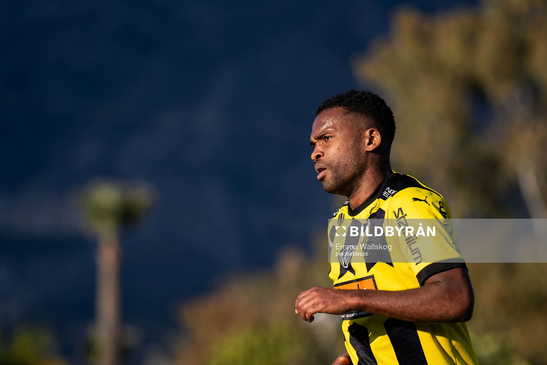 Ola Kamara of Häcken celebrates