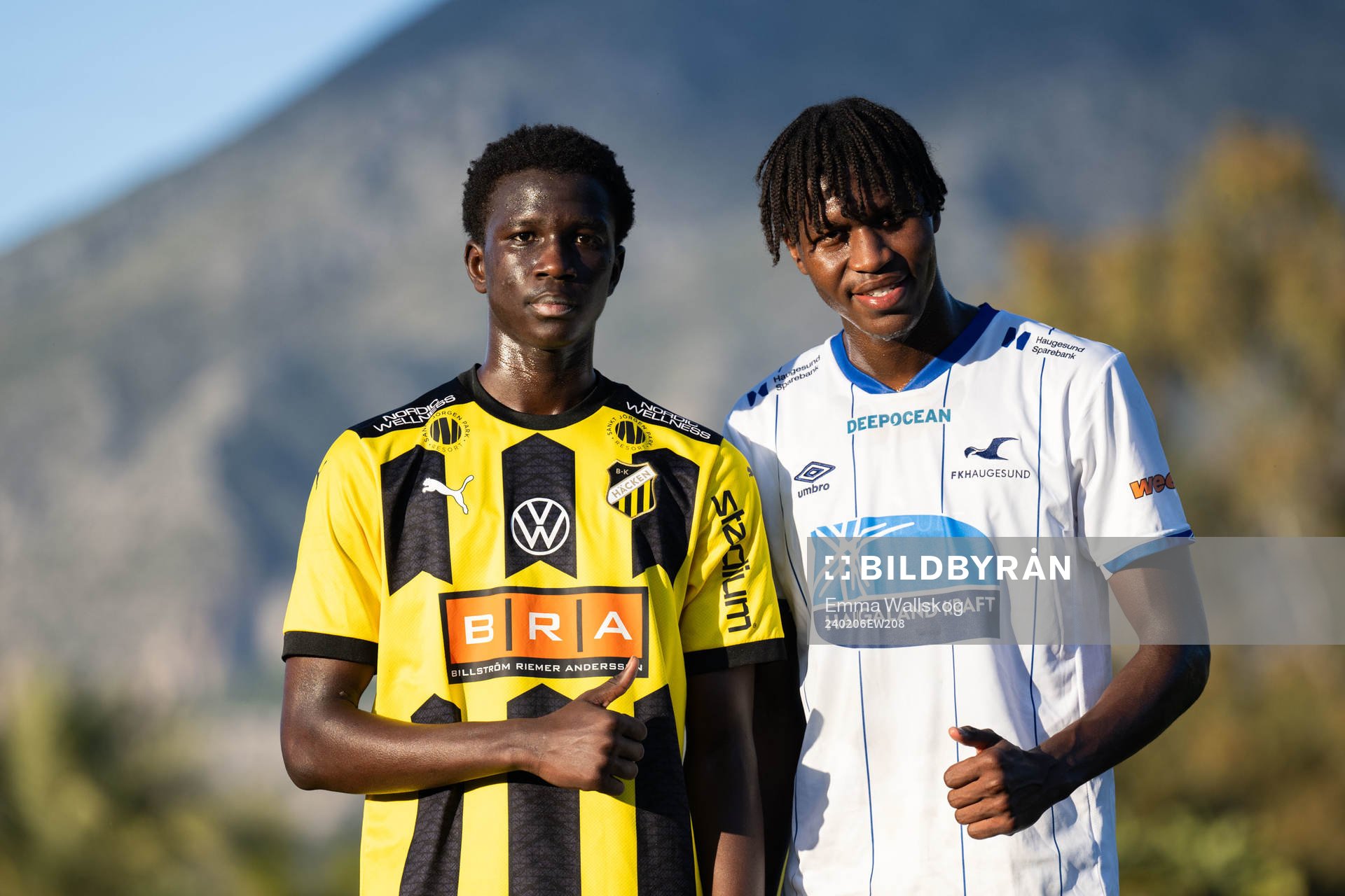 Abdoulaye Faye of Häcken and Madiodio Dia of Haugesund