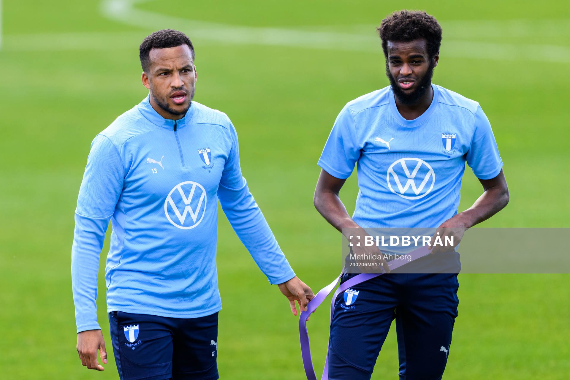 Martin Olsson och Mubaarak Nuh under en träning med Malmö FF den 6 februari 2024 i Estepona. 