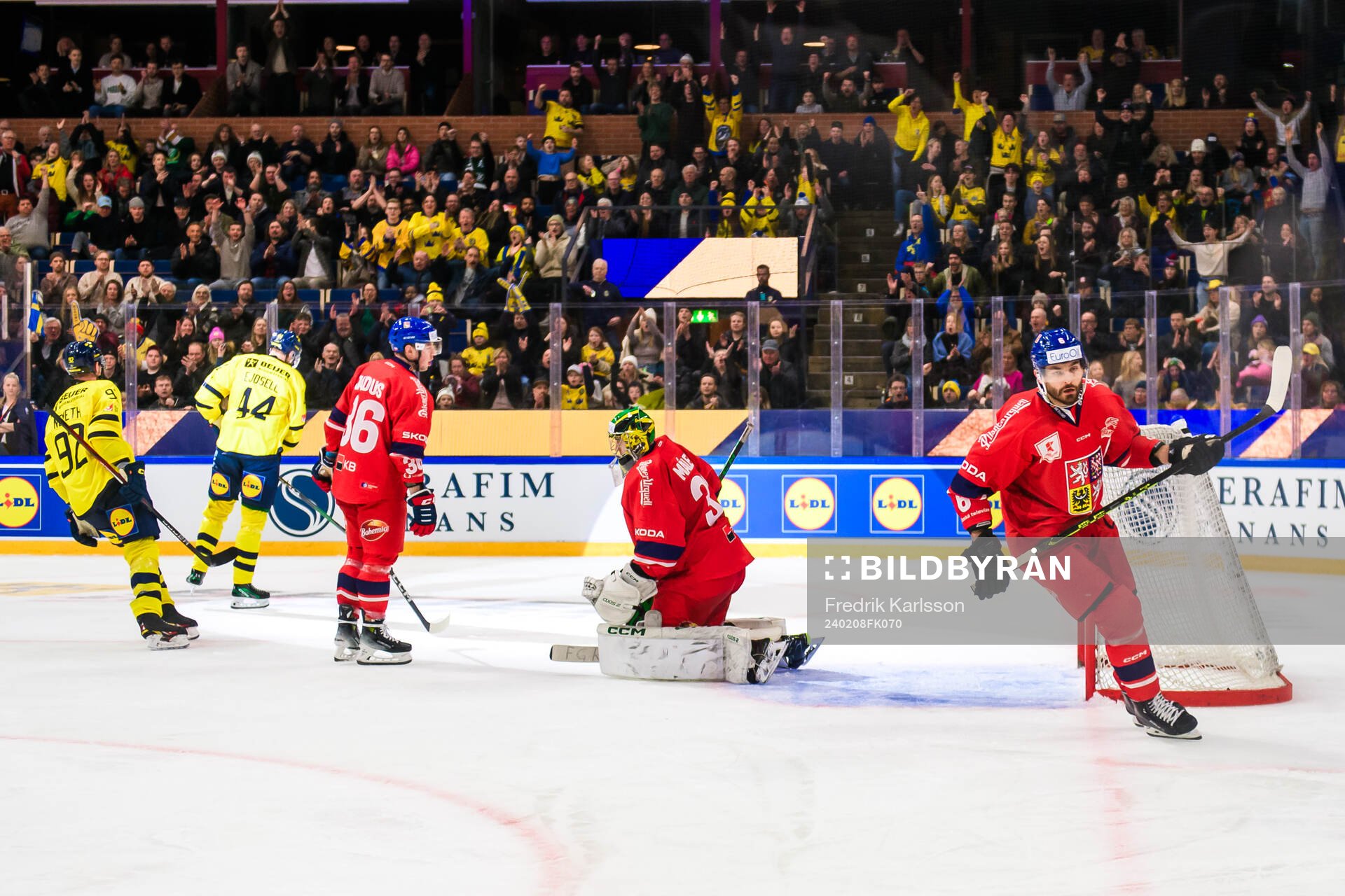 Victor Ejdsell of Sweden celebrates