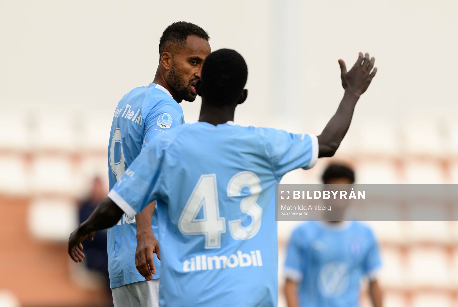 Isaac Kiese Thelin of Malmö FF celebrates