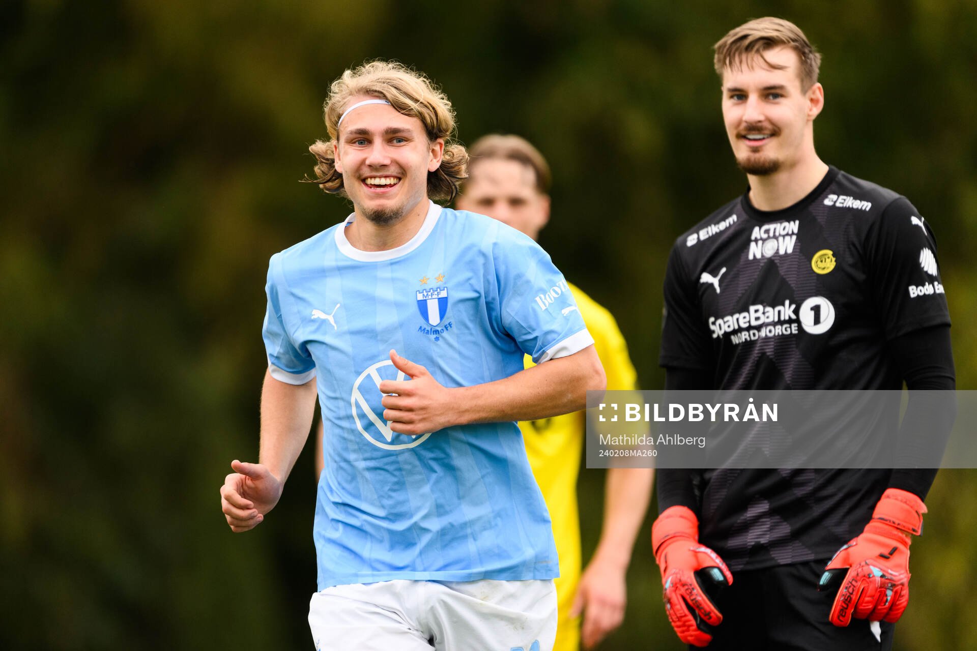 Sebastian Nanasi of Malmö FF and Goalkeeper Kjetil Haug of