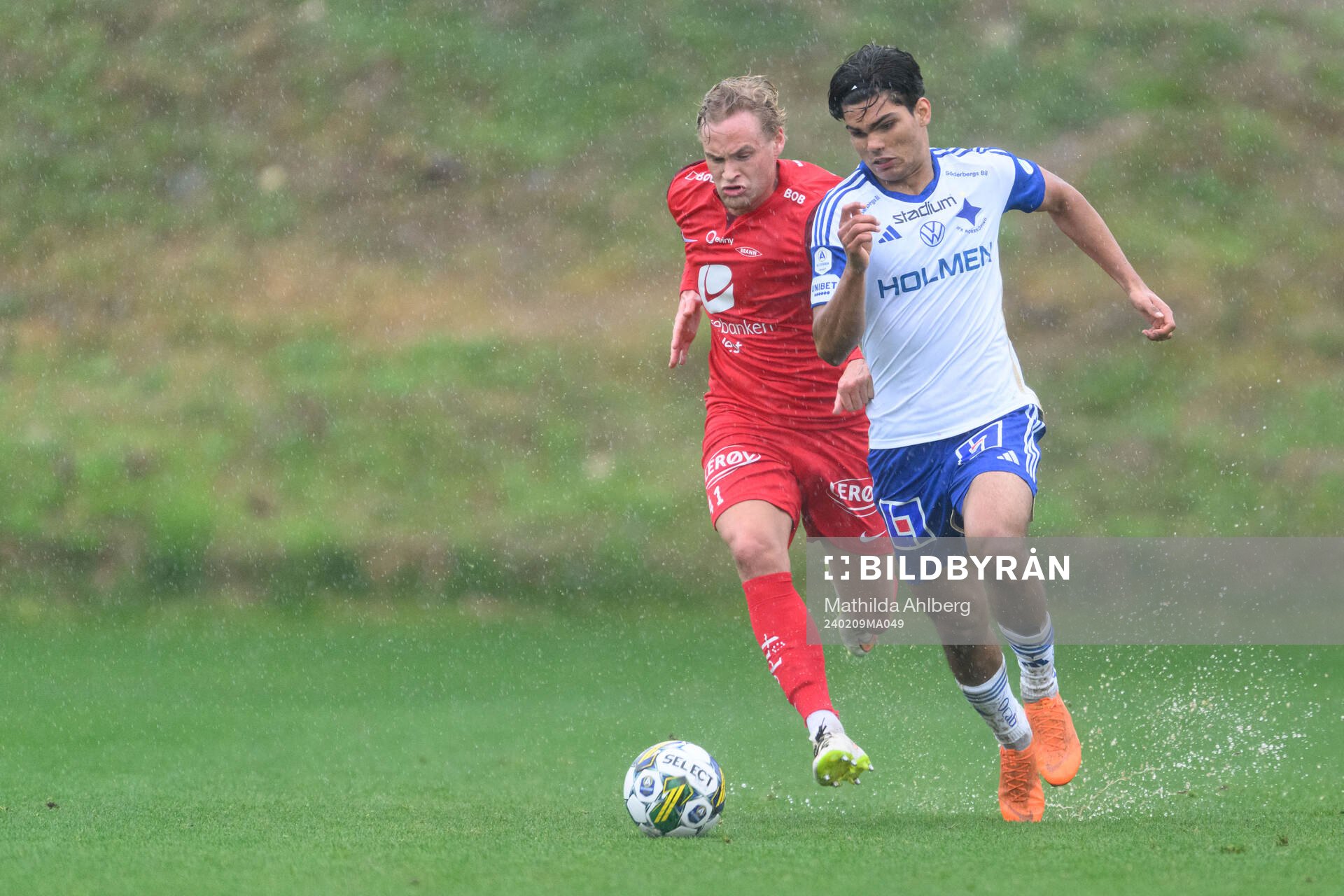 Elias Myrlid of Brann and Noel Sernelius of IFK Norrköping