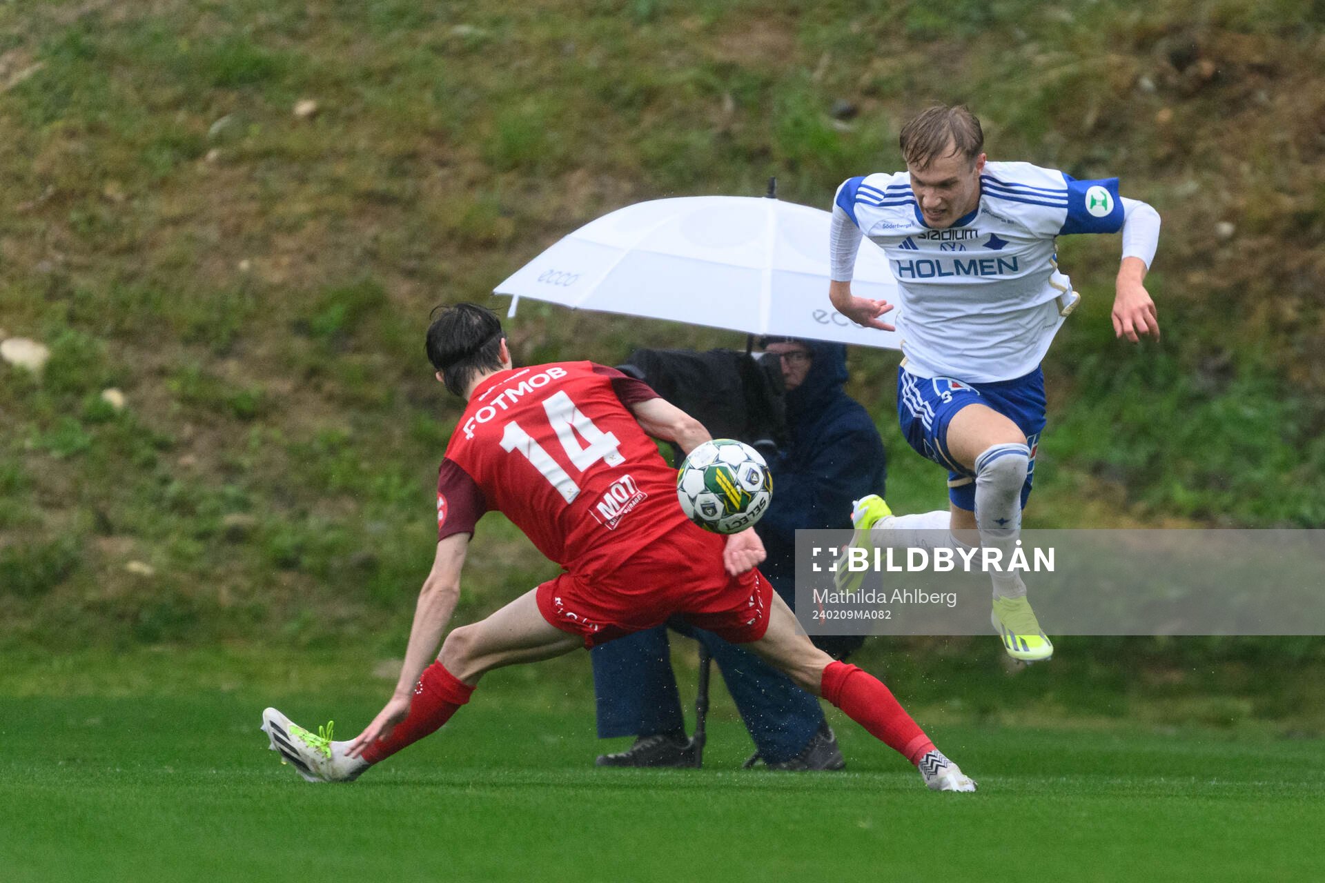 Ulrik Mathisen of Brann and Marcus Baggesen of IFK